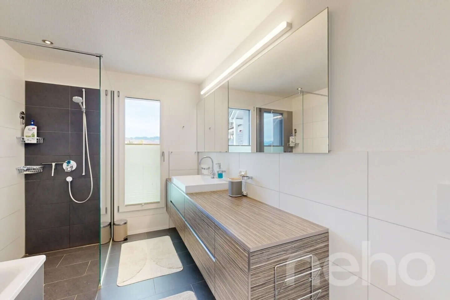 Oasi Duplex Moderna con Vista sulle Alpi, Sauna & Loggia - Foto 9 di 12