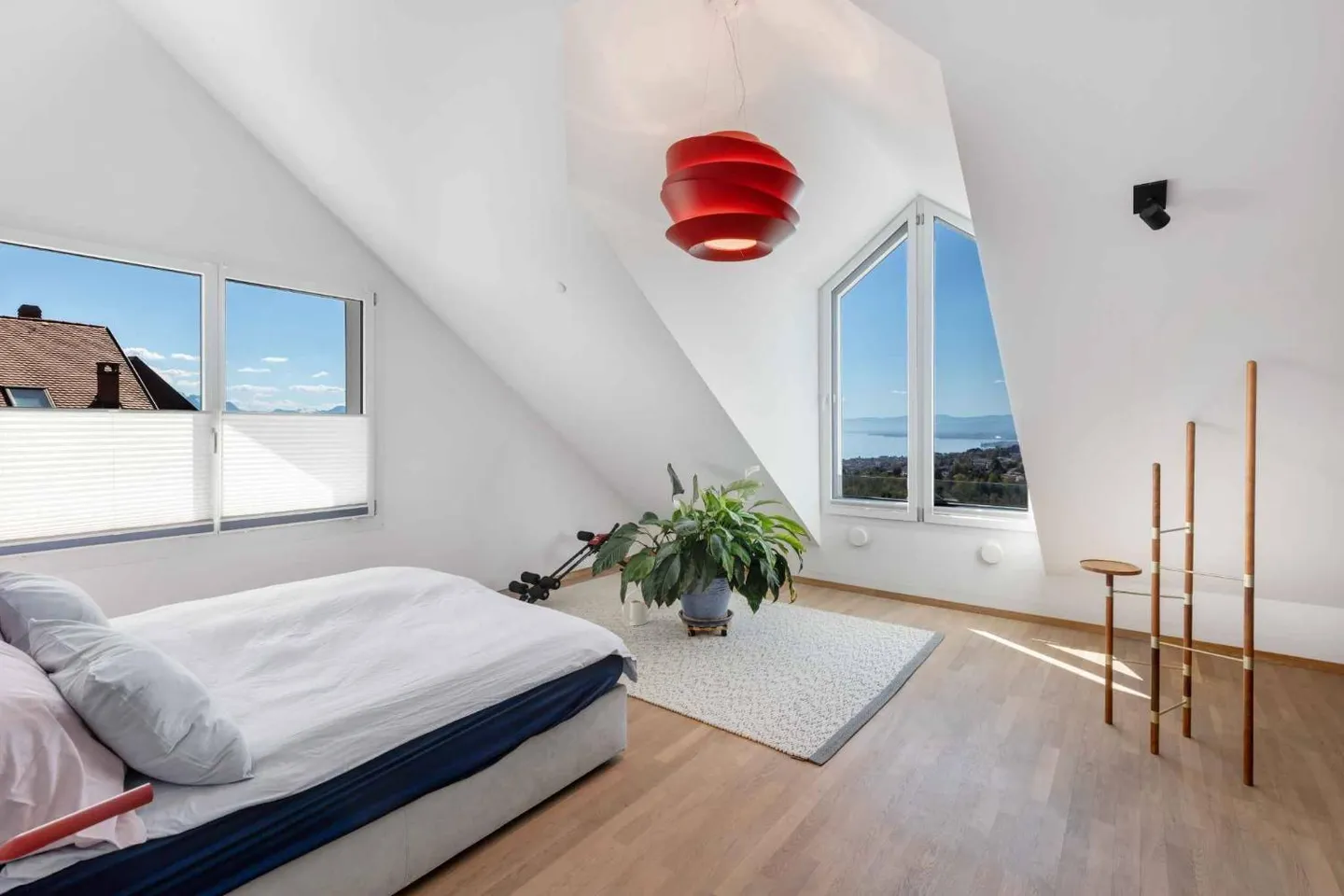 In the heart of the village, beautiful duplex with a nice view of the lake - Photo 5 of 6