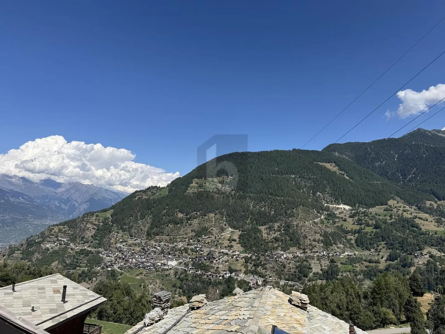 NUOVO, LUSSUOSO E CON UNA VISTA MOZZAFIATO - Foto 2 di 6