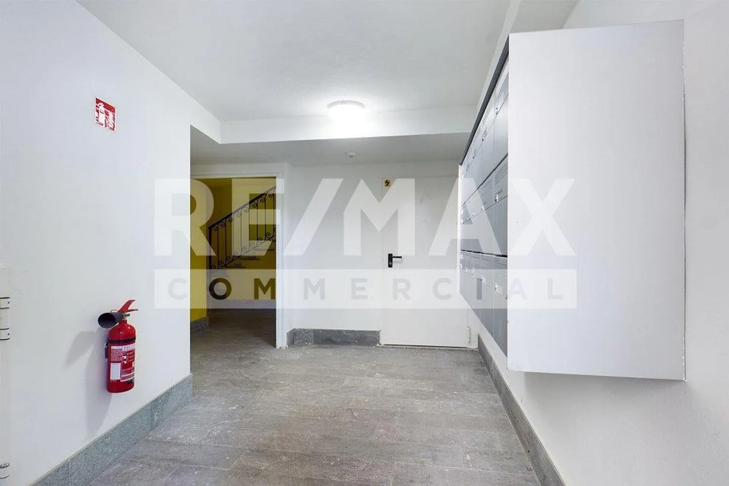 Interesting yield property with 14 residential units - Photo 5 of 13