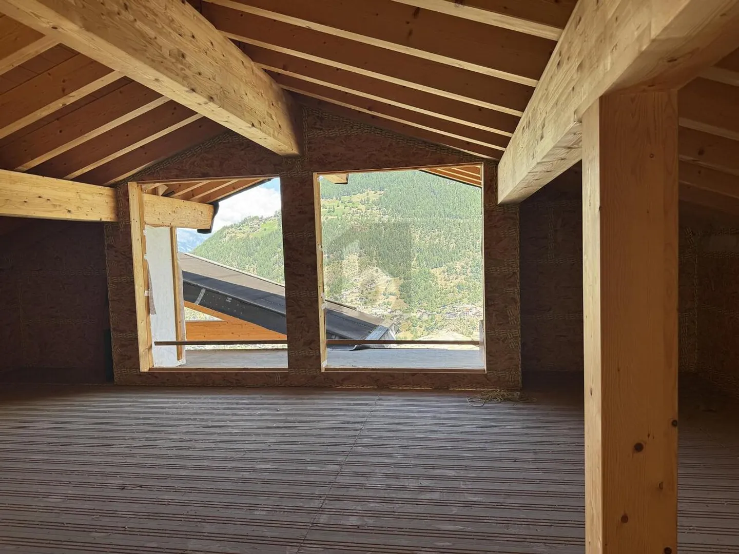NUOVO, LUSSUOSO E CON UNA VISTA MOZZAFIATO - Foto 3 di 6