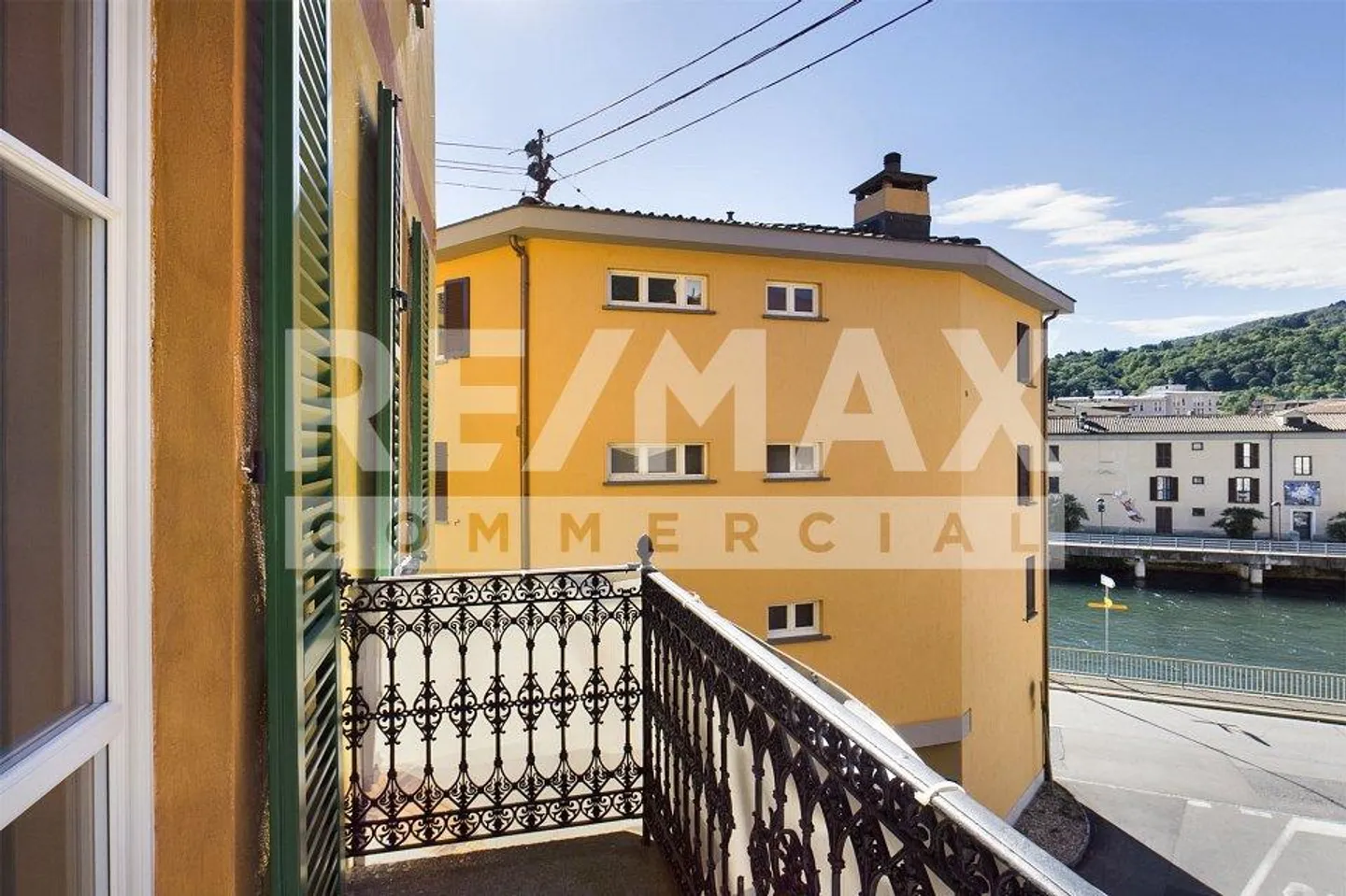 Interesting yield property with 14 residential units - Photo 10 of 13