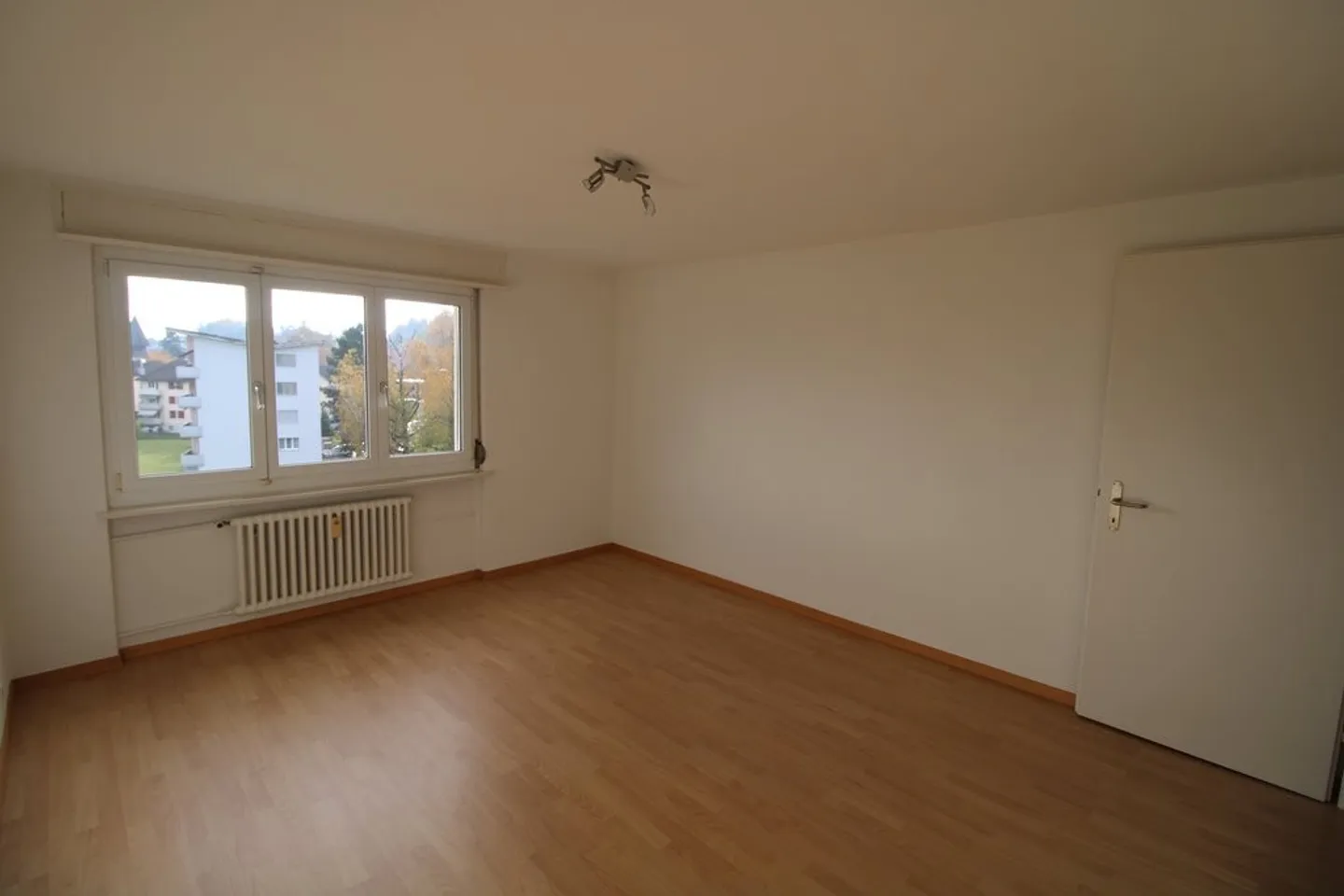 Appartamento luminoso e ben curato con balcone! - Foto 5 di 6