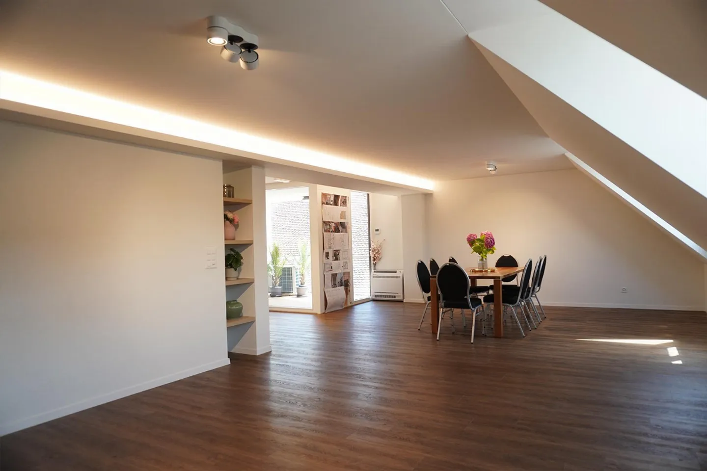 Central and Exclusive Living - Photo 2 of 15