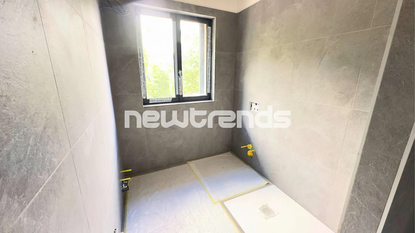 Pura/Caslano: new 3.5 rooms with balcony - Photo 15 of 16