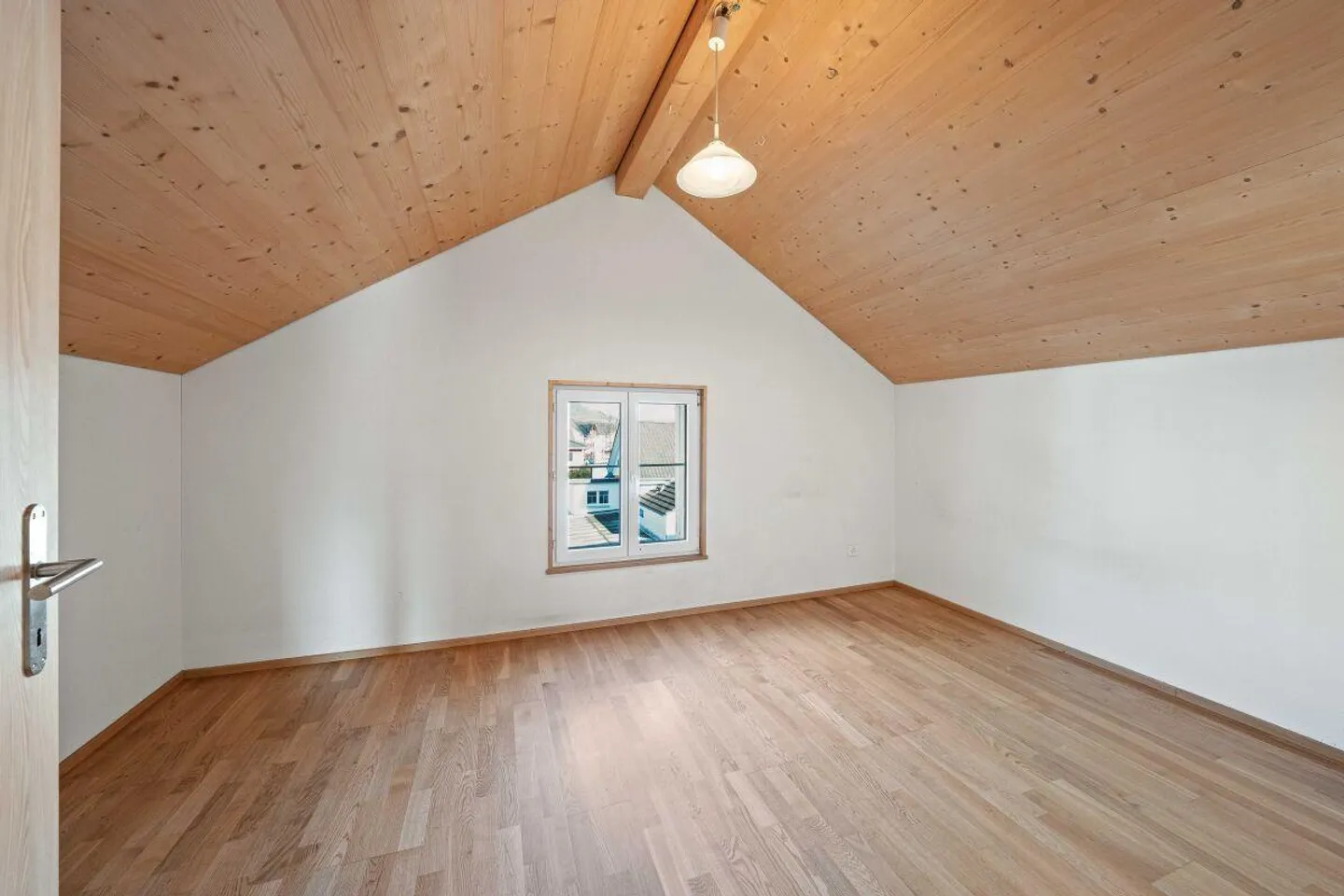 Casa bifamiliare - Foto 8 di 10