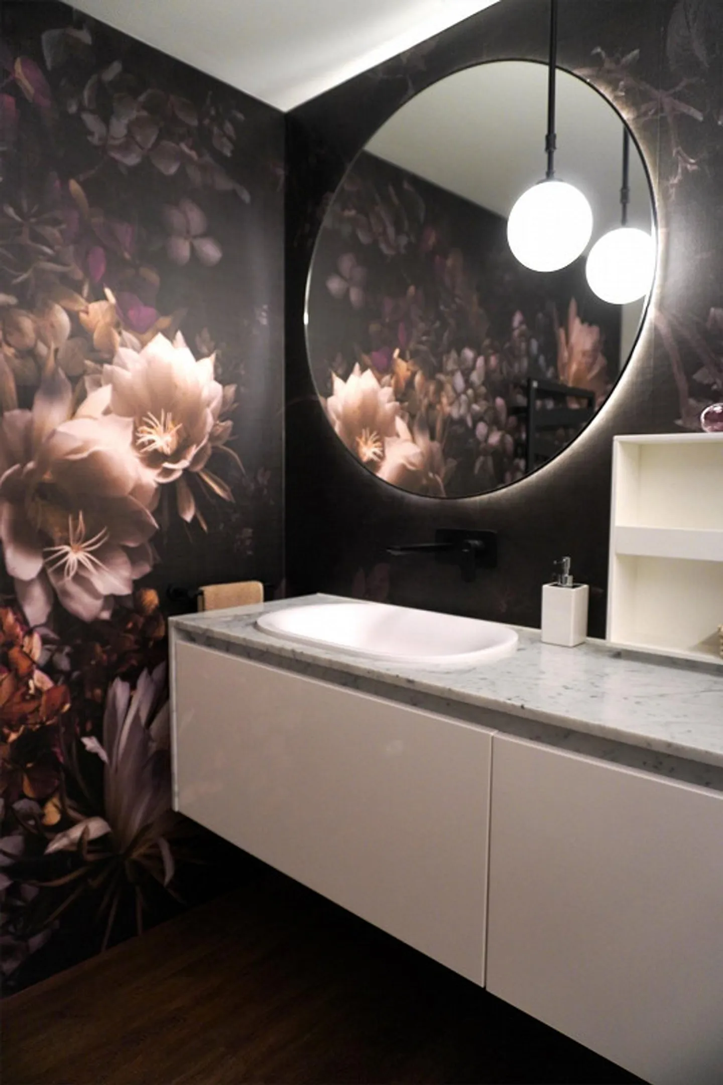 Central and Exclusive Living - Photo 10 of 15