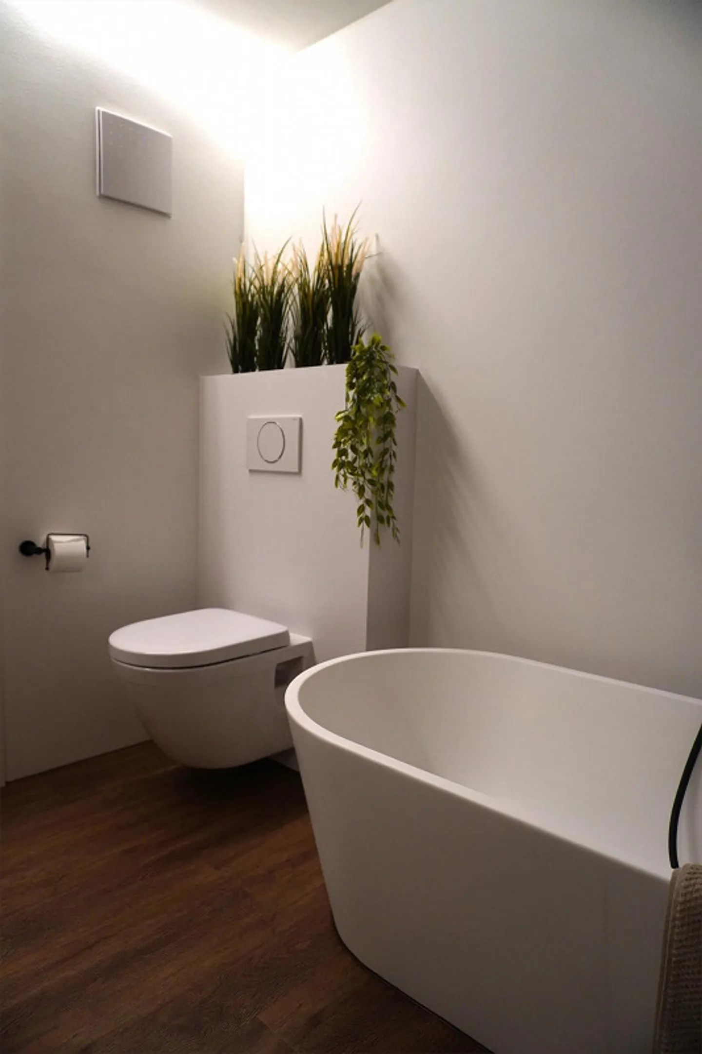 Central and Exclusive Living - Photo 11 of 15