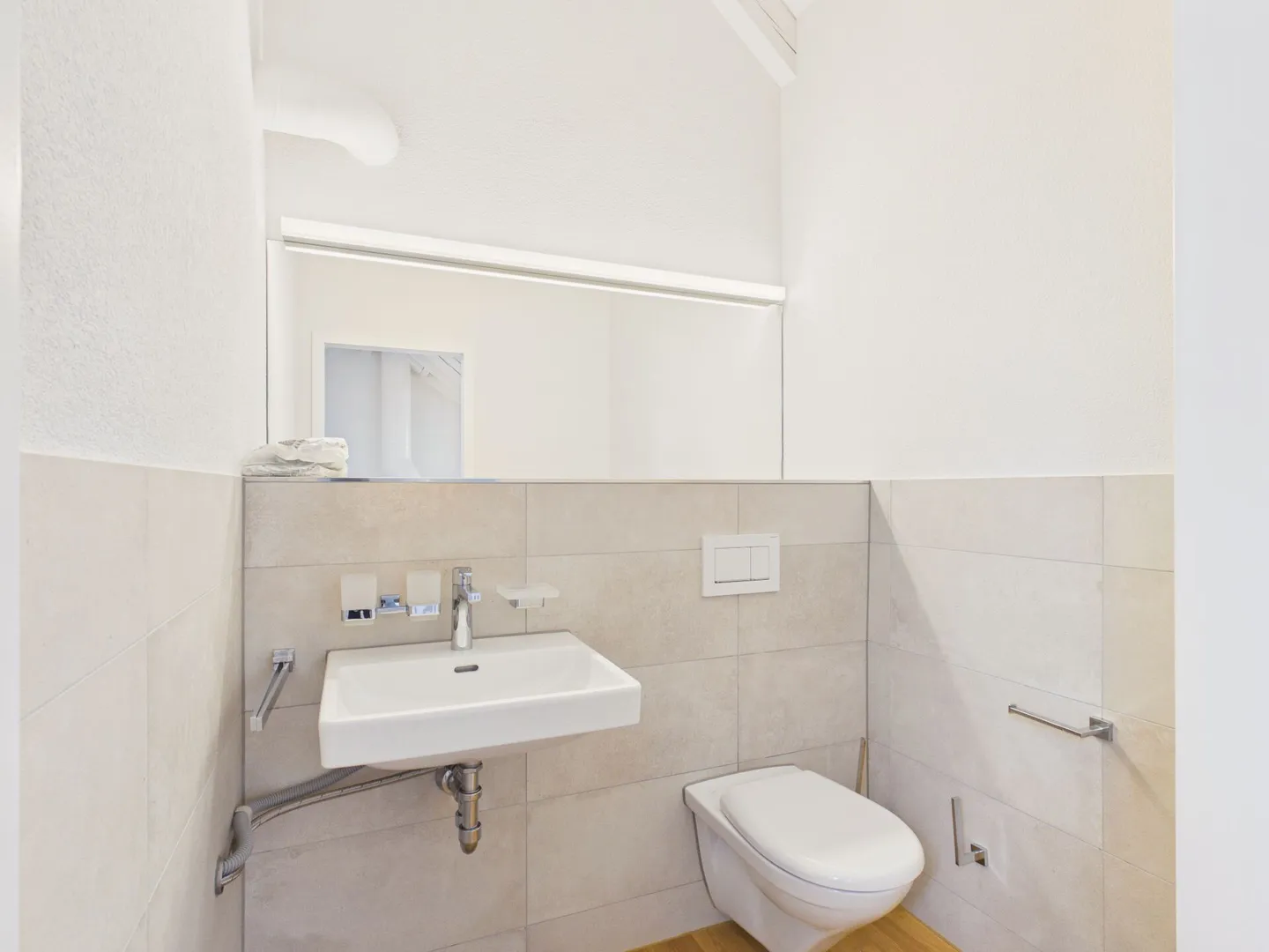 Dreamlike Maisonette Apartment in Lupfig with Modern Renovation - Photo 11 of 13