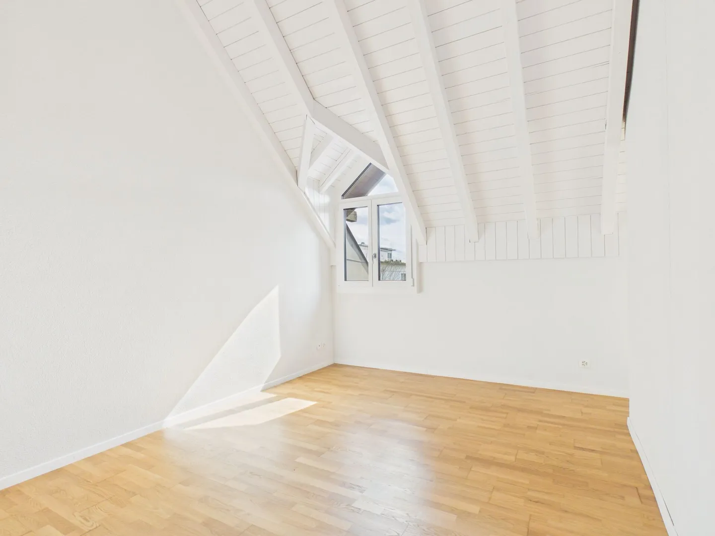 Dreamlike Maisonette Apartment in Lupfig with Modern Renovation - Photo 9 of 13