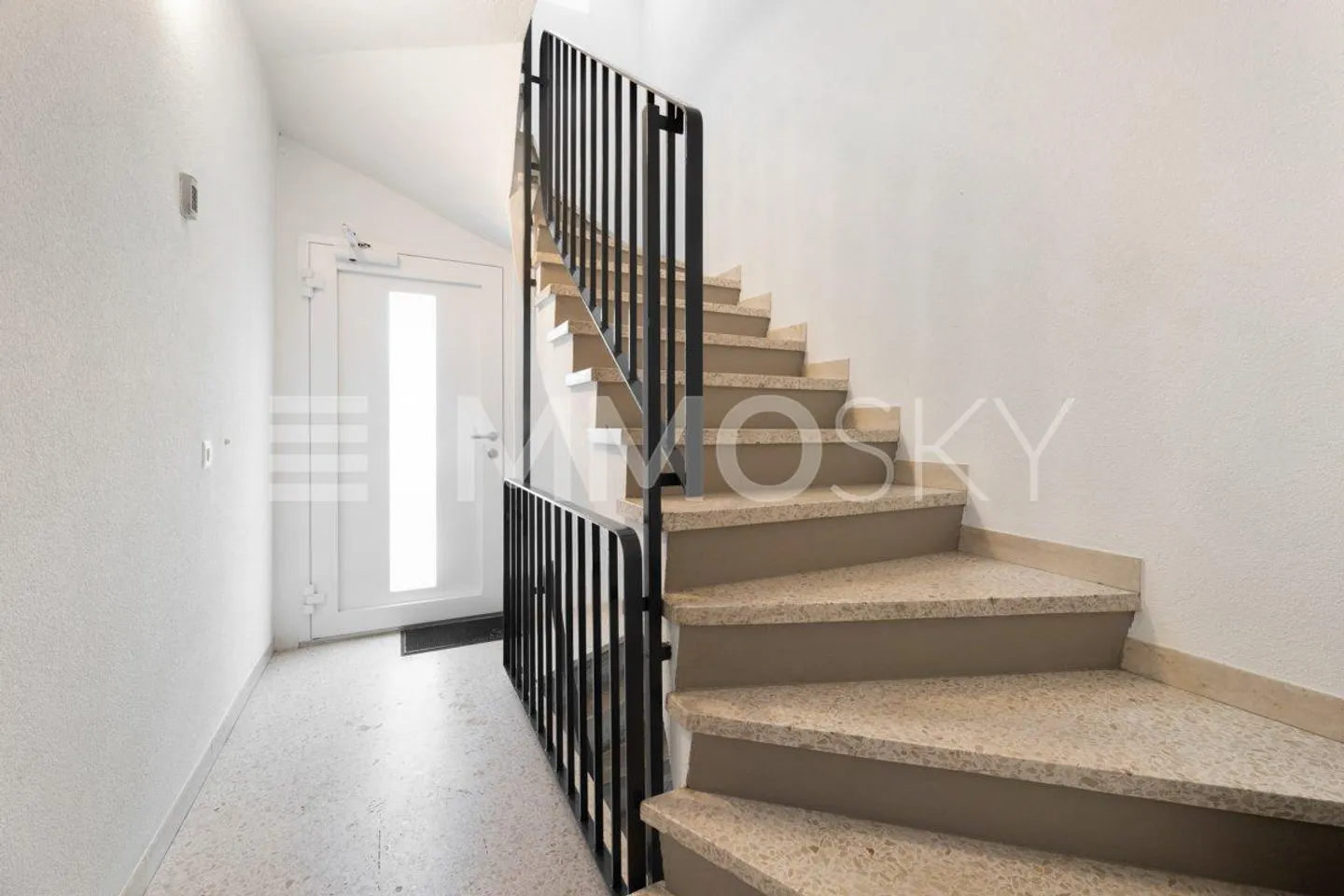 Bien d'investissement avec quatre appartements modernes - Photo 4 sur 5