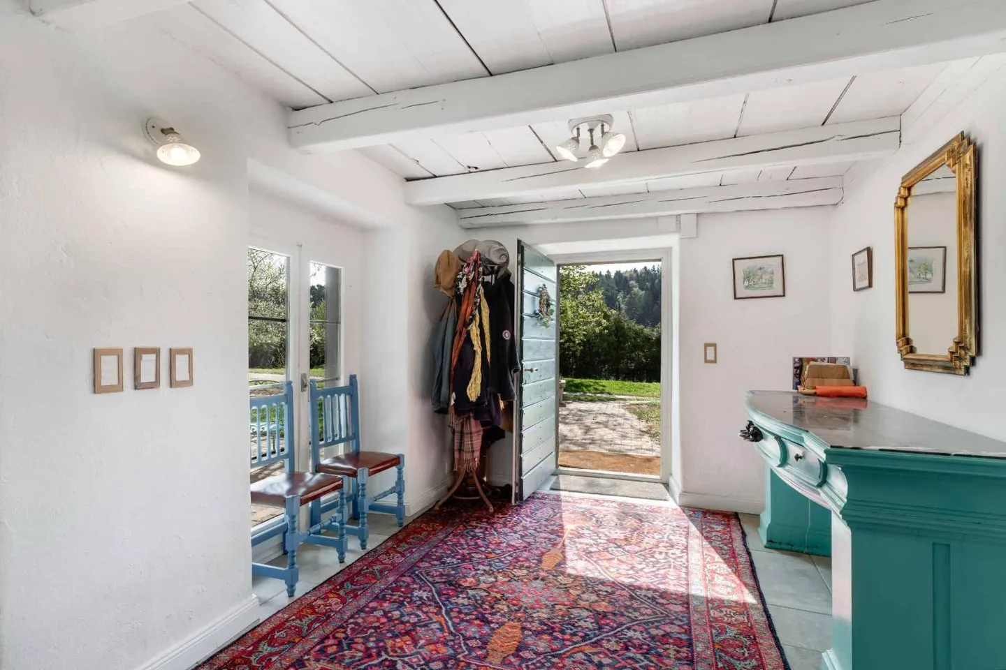 Spacious farmhouse with swimming pool on the edge of the forest - Photo 1 of 8