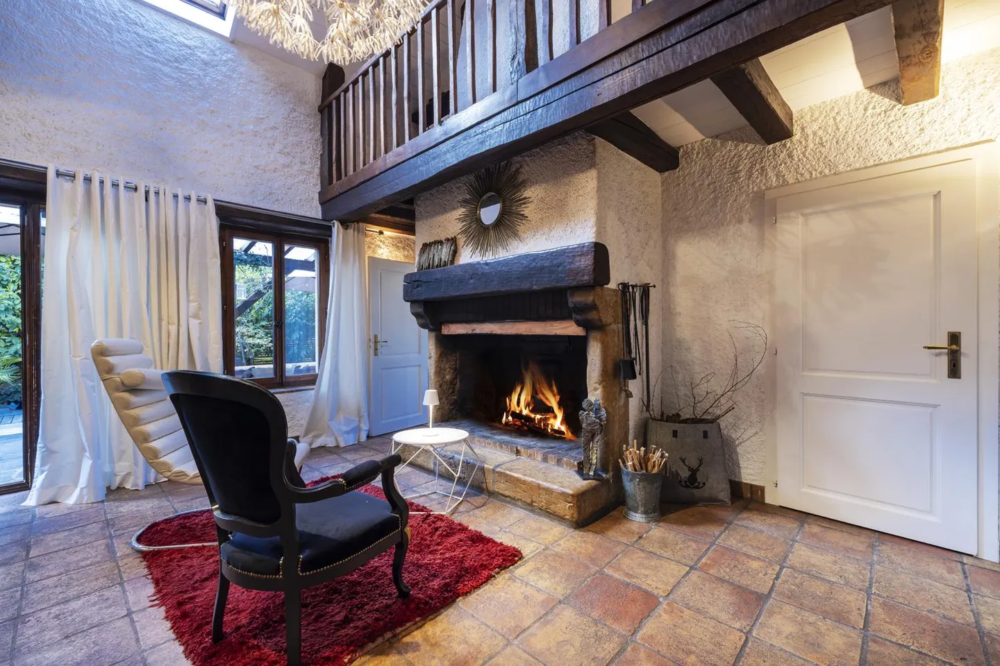 Very beautiful charming house of 300 m2 with independent apartment - Photo 1 of 10