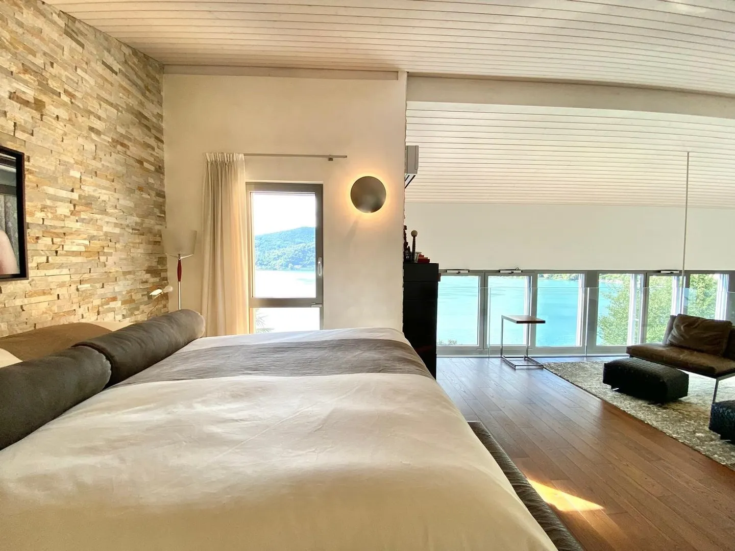 Spaziosa casa moderna con vista mozzafiato sul lago - Foto 7 di 13