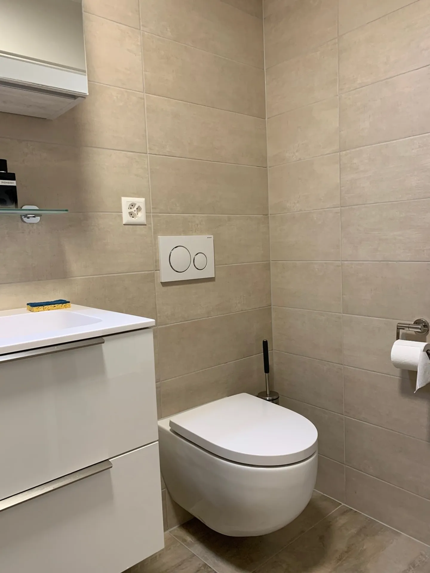 Appartement moderne proche du centre avec balcon - Photo 3 sur 11