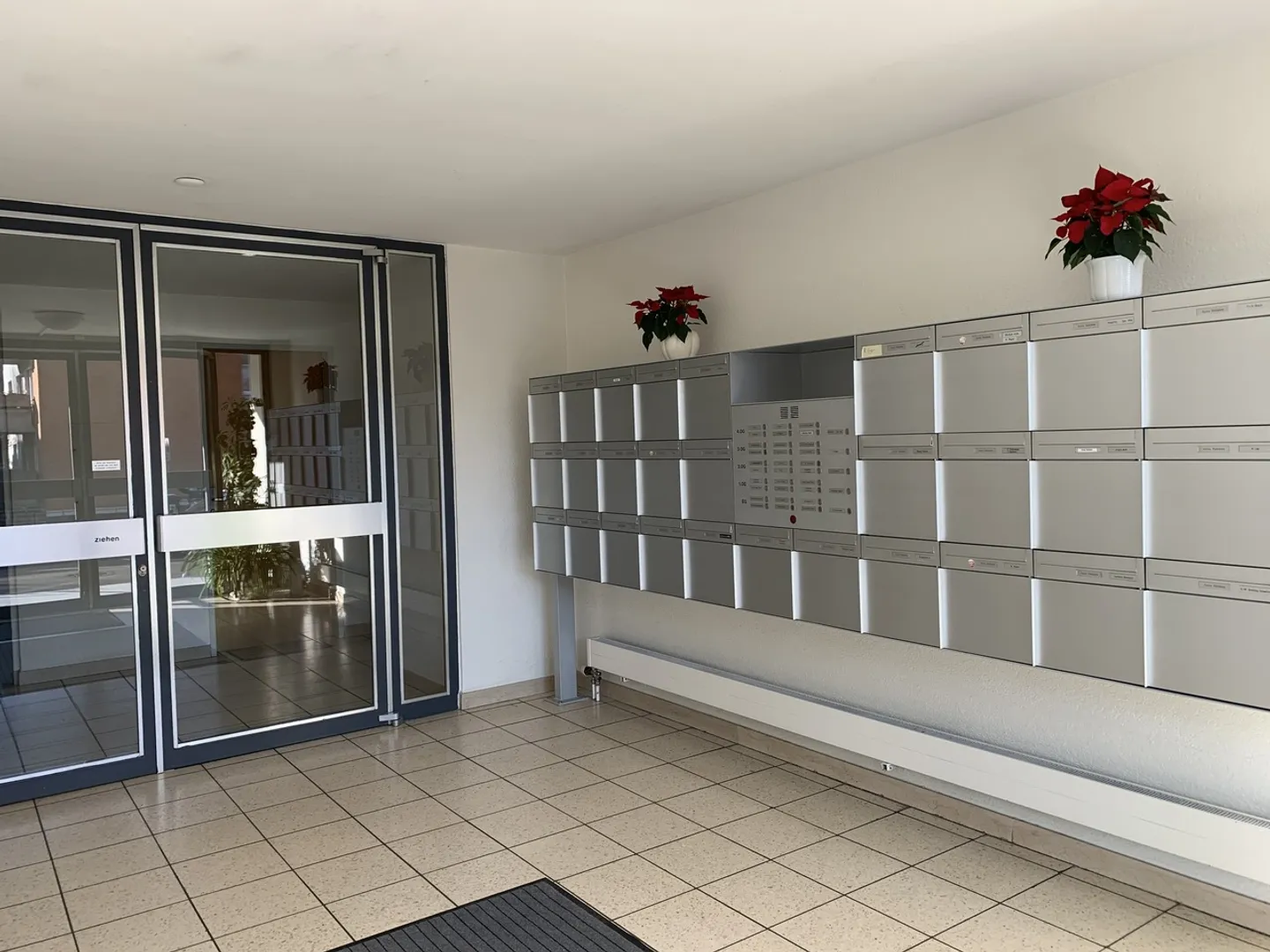 Appartement moderne proche du centre avec balcon - Photo 10 sur 11