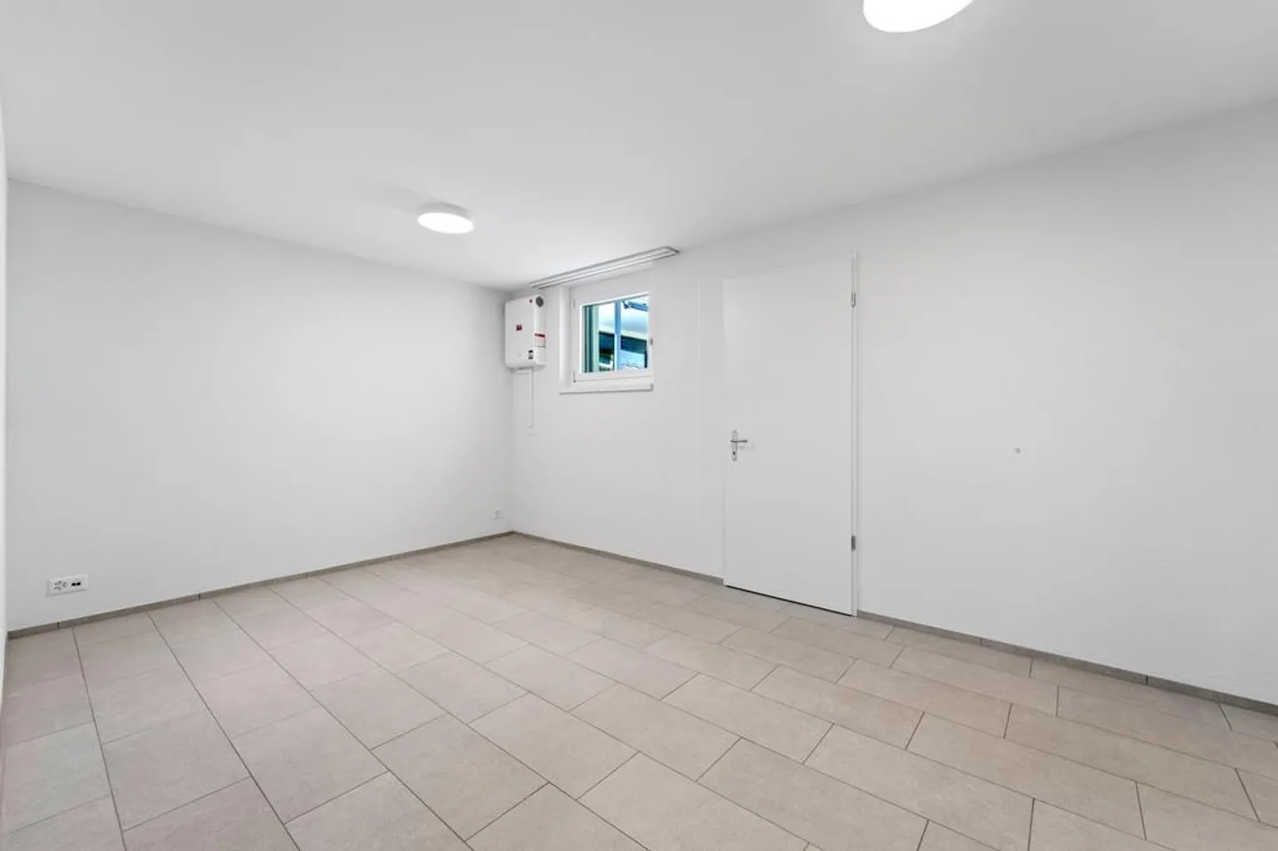 Bright Hobby or Office Space - Photo 1 of 3