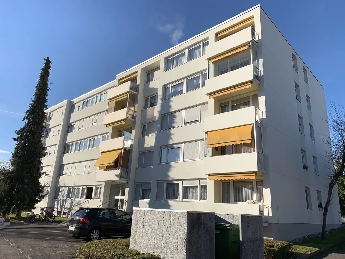 Appartement moderne proche du centre avec balcon - Photo 11 sur 11