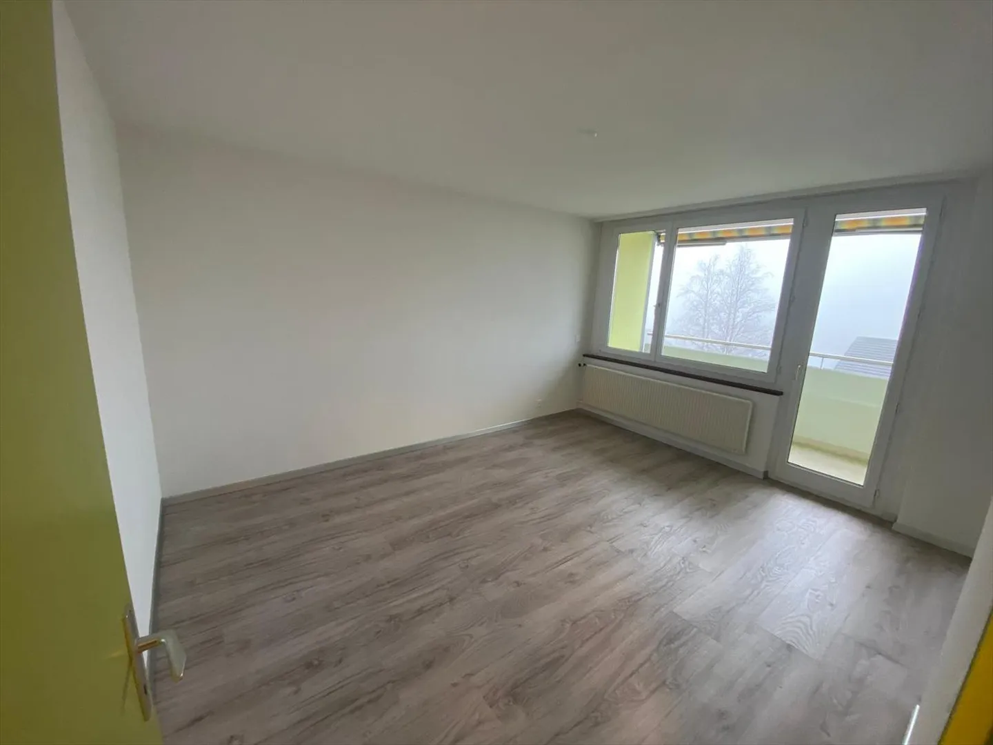 In affitto: appartamento adattato di 2,5 stanze con balcone (chiave 43) - Foto 2 di 9