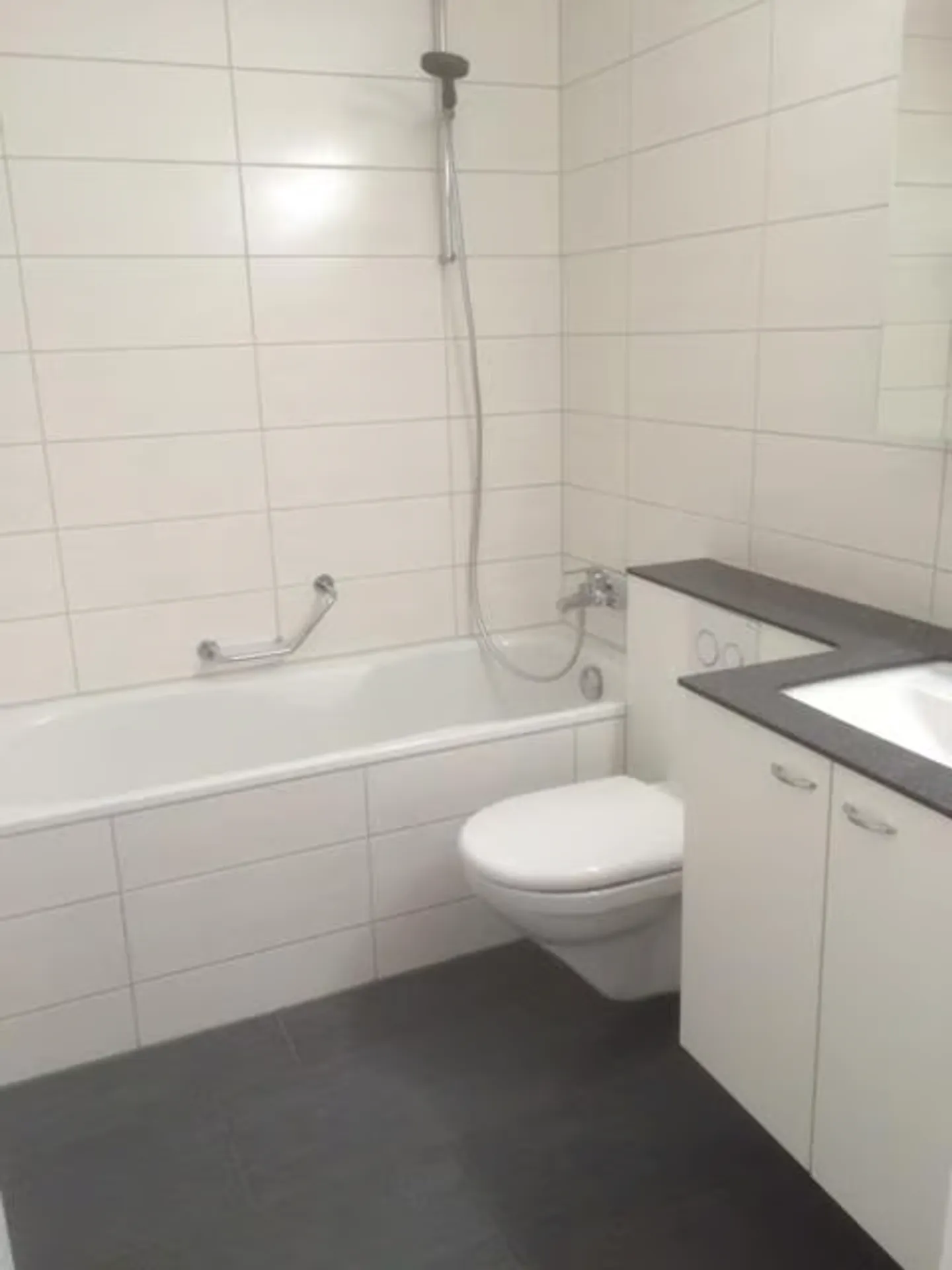 Grosszügige 2.5-Zimmerwohnung - Foto 8 von 8