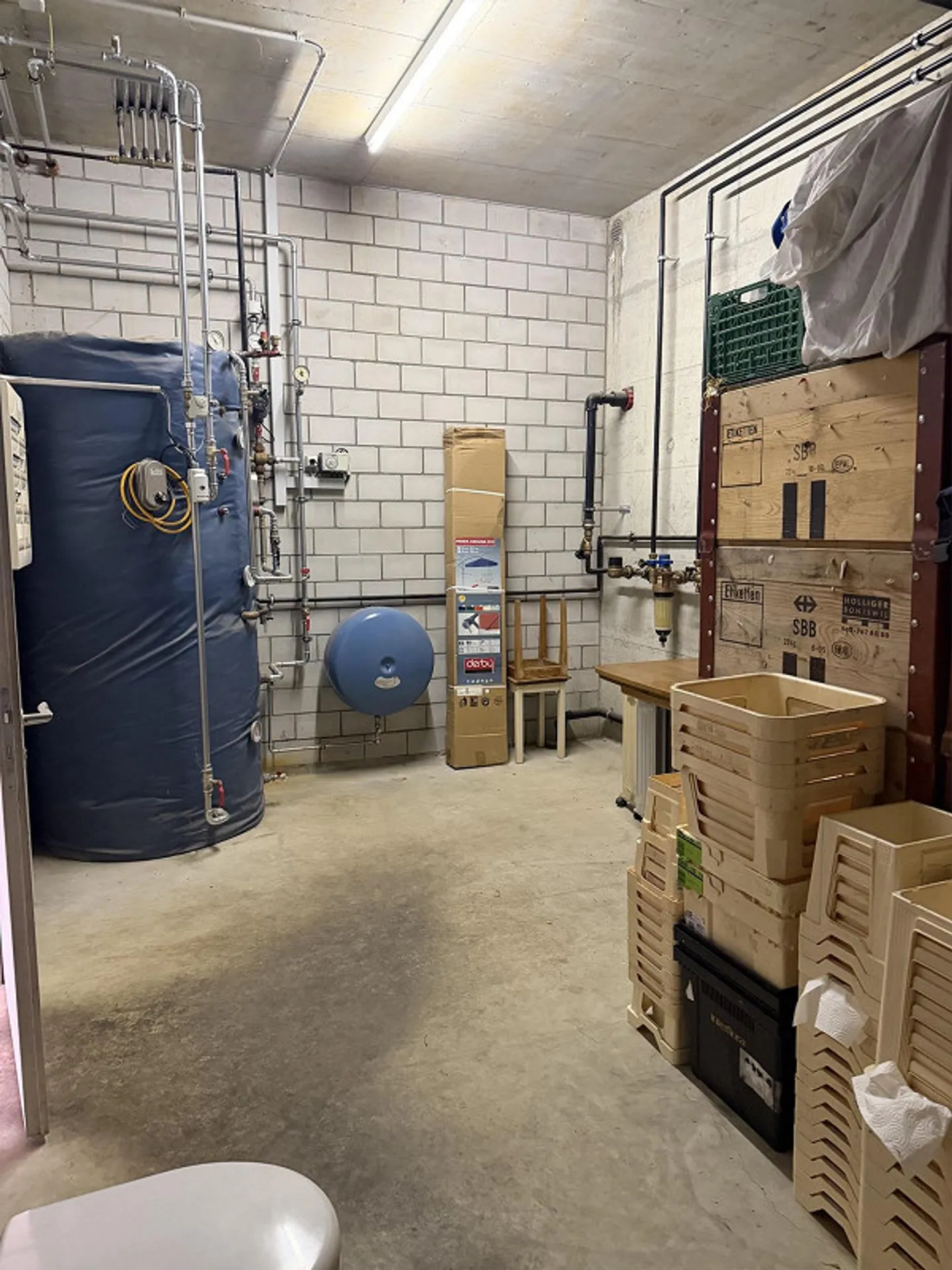 Proprietà commerciale con appartamento - Foto 13 di 17