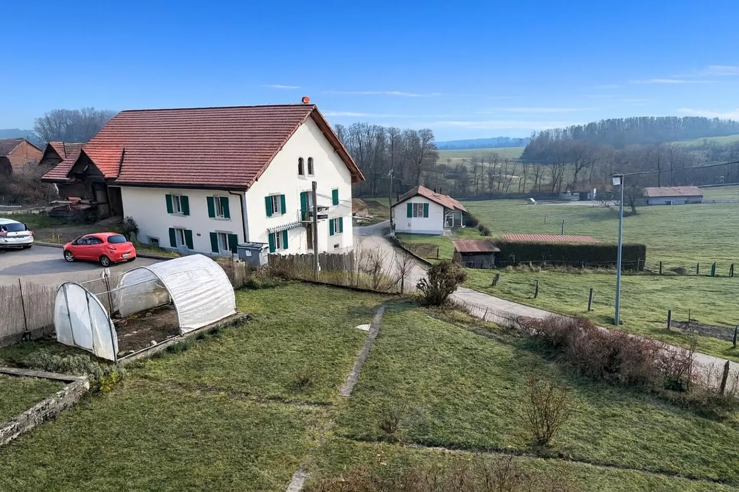 CHARMANTE BAUERNHOF MIT GROSSEM POTENZIAL - Foto 5 von 6