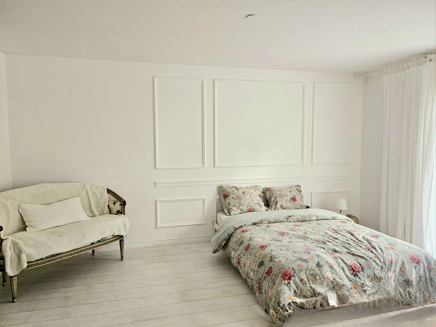 Bright individual villa with large spaces & independent studio - Photo 7 of 17