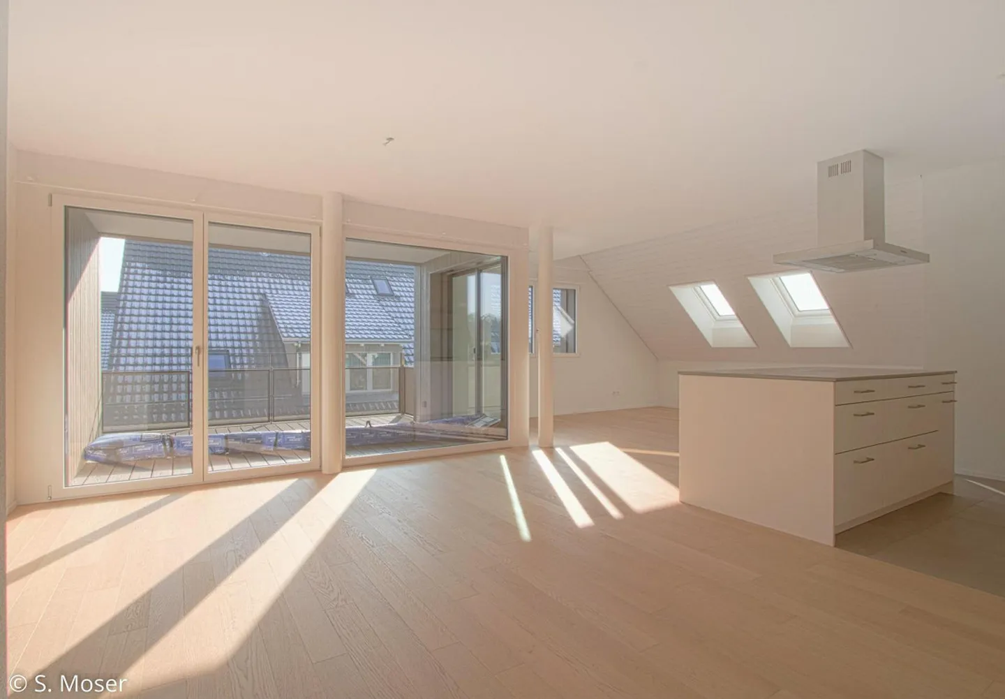 Appartamento mansardato 3.5 locali soleggiato con bella finitura - Foto 1 di 13