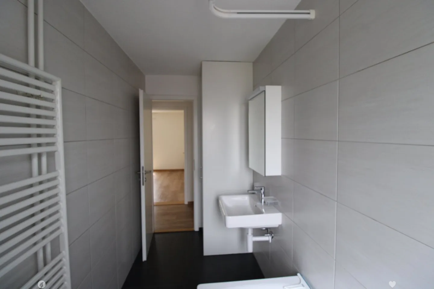 Charmante 3-Zimmer-Wohnung mit Balkon in Biel - Foto 6 von 13