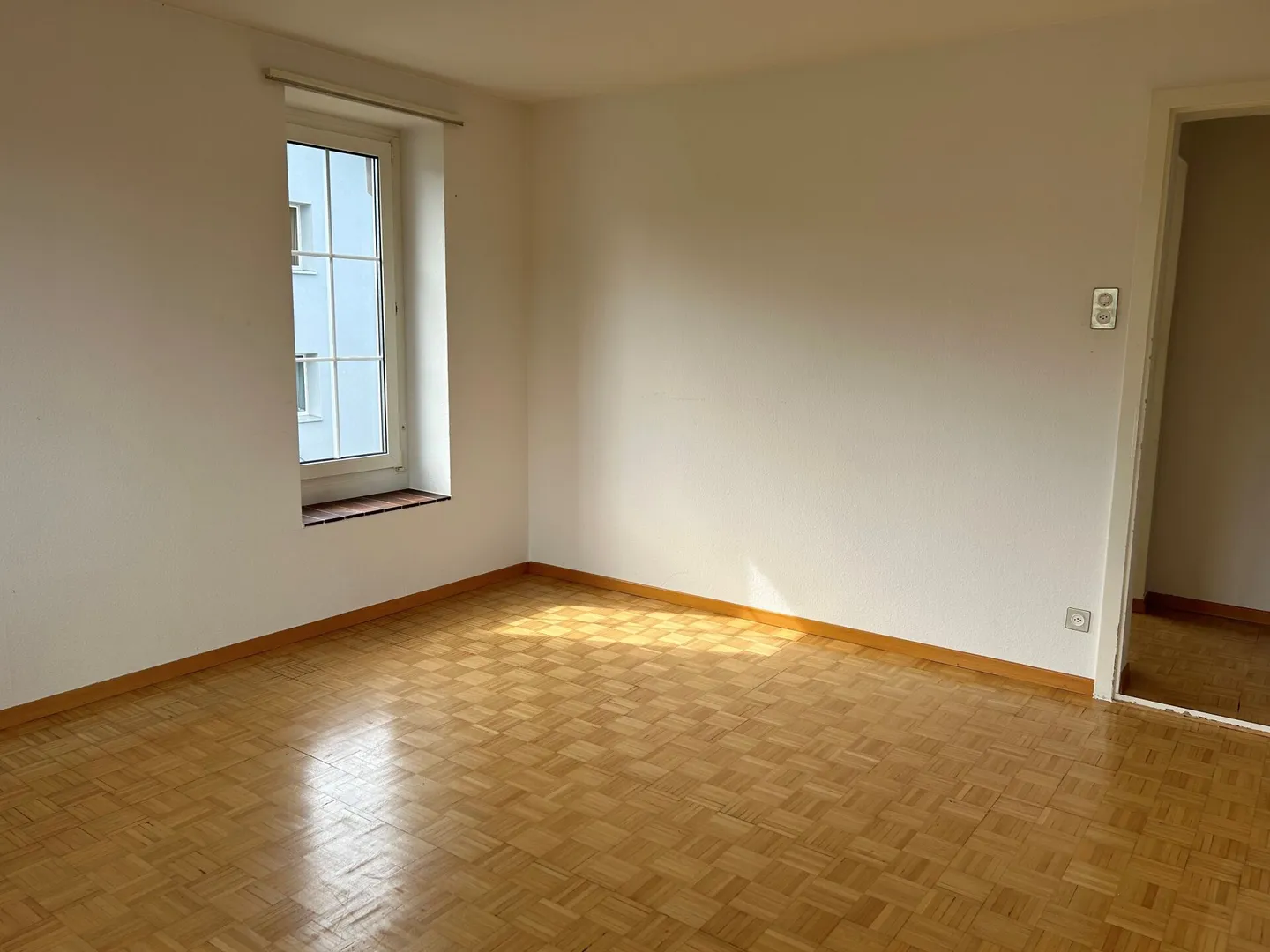 Appartamento affascinante con 3 camere in un quartiere tranquillo - Foto 6 di 9
