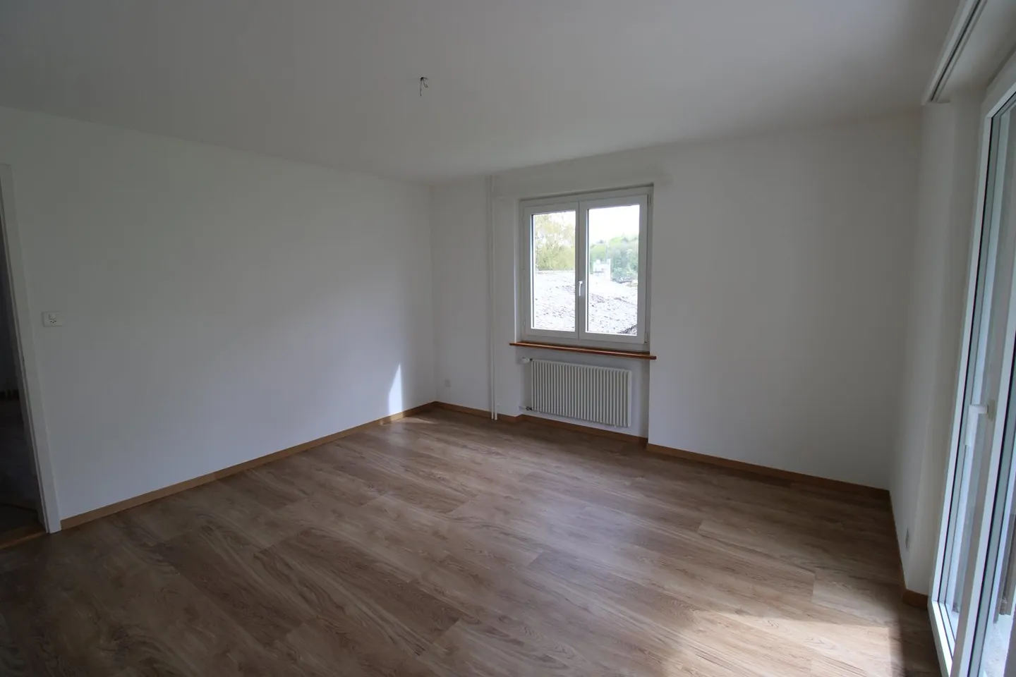 Charmante 3-Zimmer-Wohnung mit Balkon in Biel - Foto 8 von 13