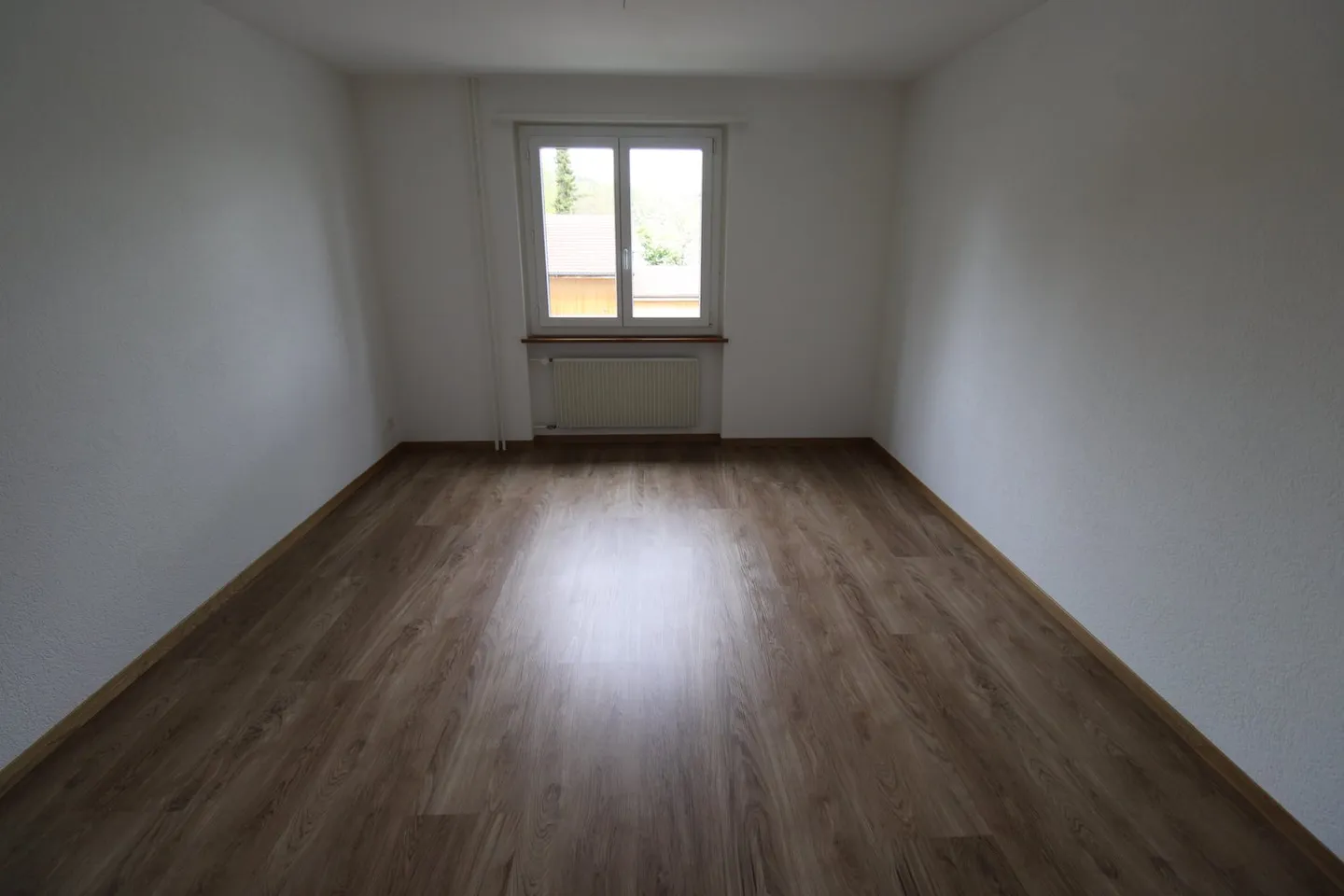 Charmante 3-Zimmer-Wohnung mit Balkon in Biel - Foto 9 von 13