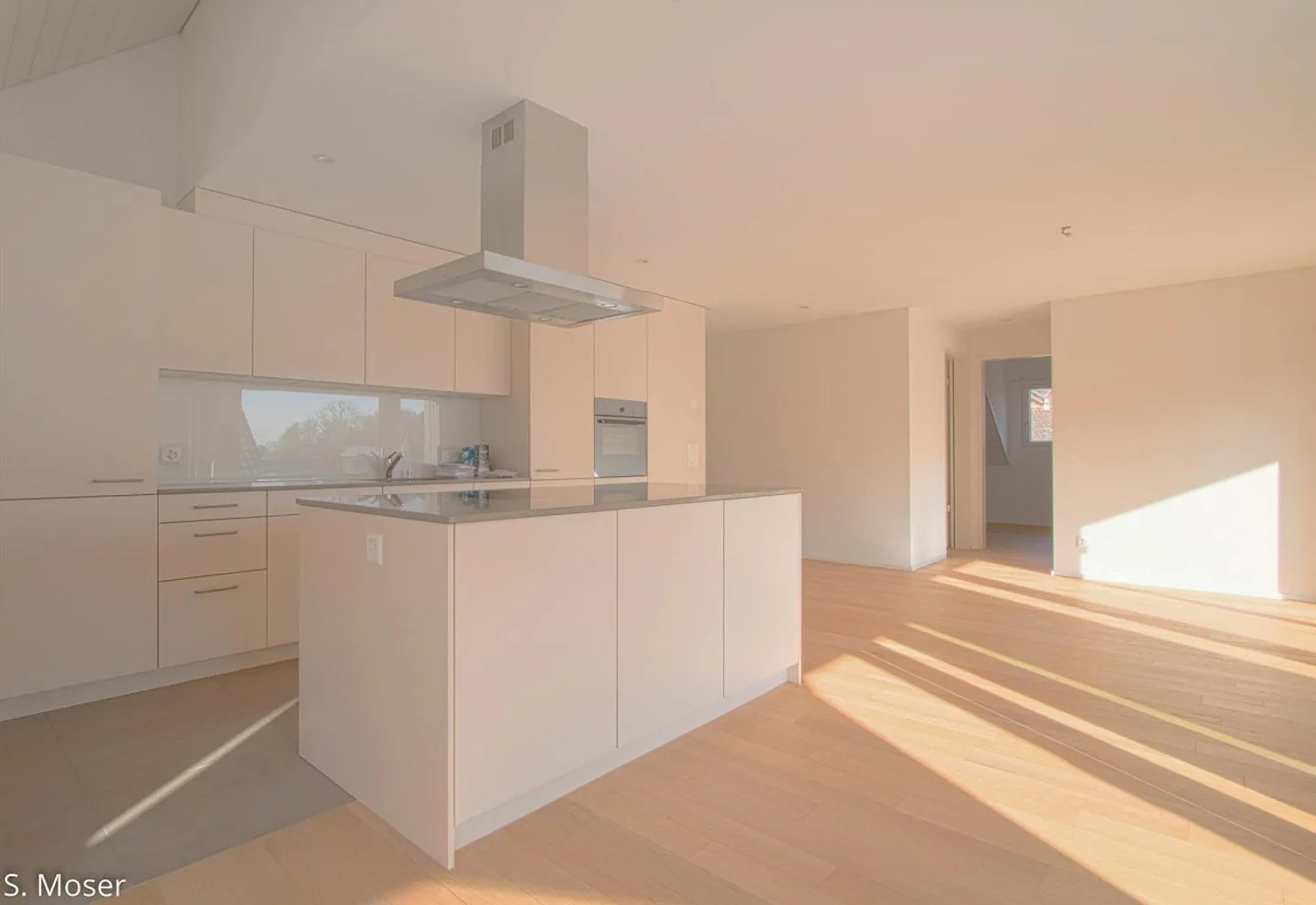 Appartamento mansardato 3.5 locali soleggiato con bella finitura - Foto 3 di 13
