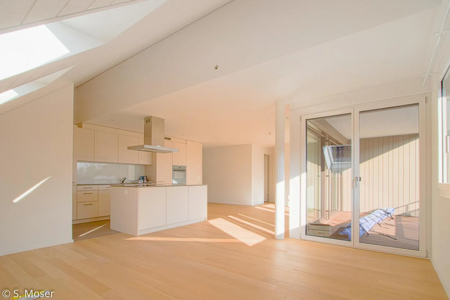Appartamento mansardato 3.5 locali soleggiato con bella finitura - Foto 5 di 13