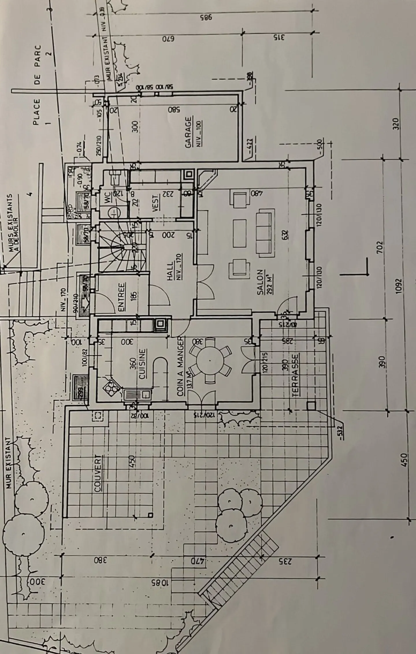 Bright individual villa with large spaces & independent studio - Photo 15 of 17