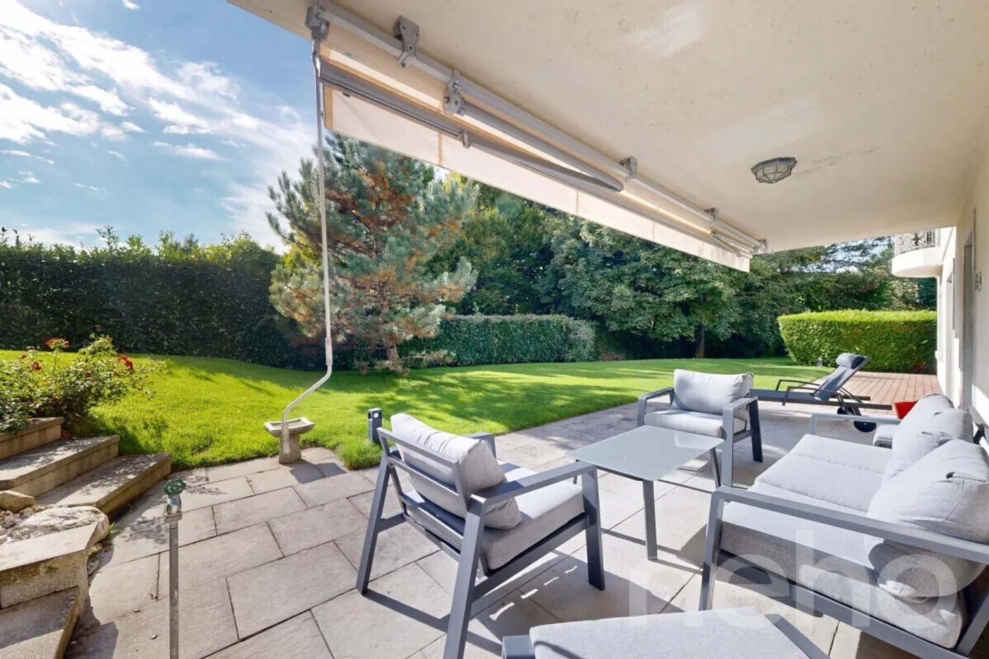 Wunderschönes Familienhaus von 250 m² in den Höhen von Lausanne - Foto 1 von 12