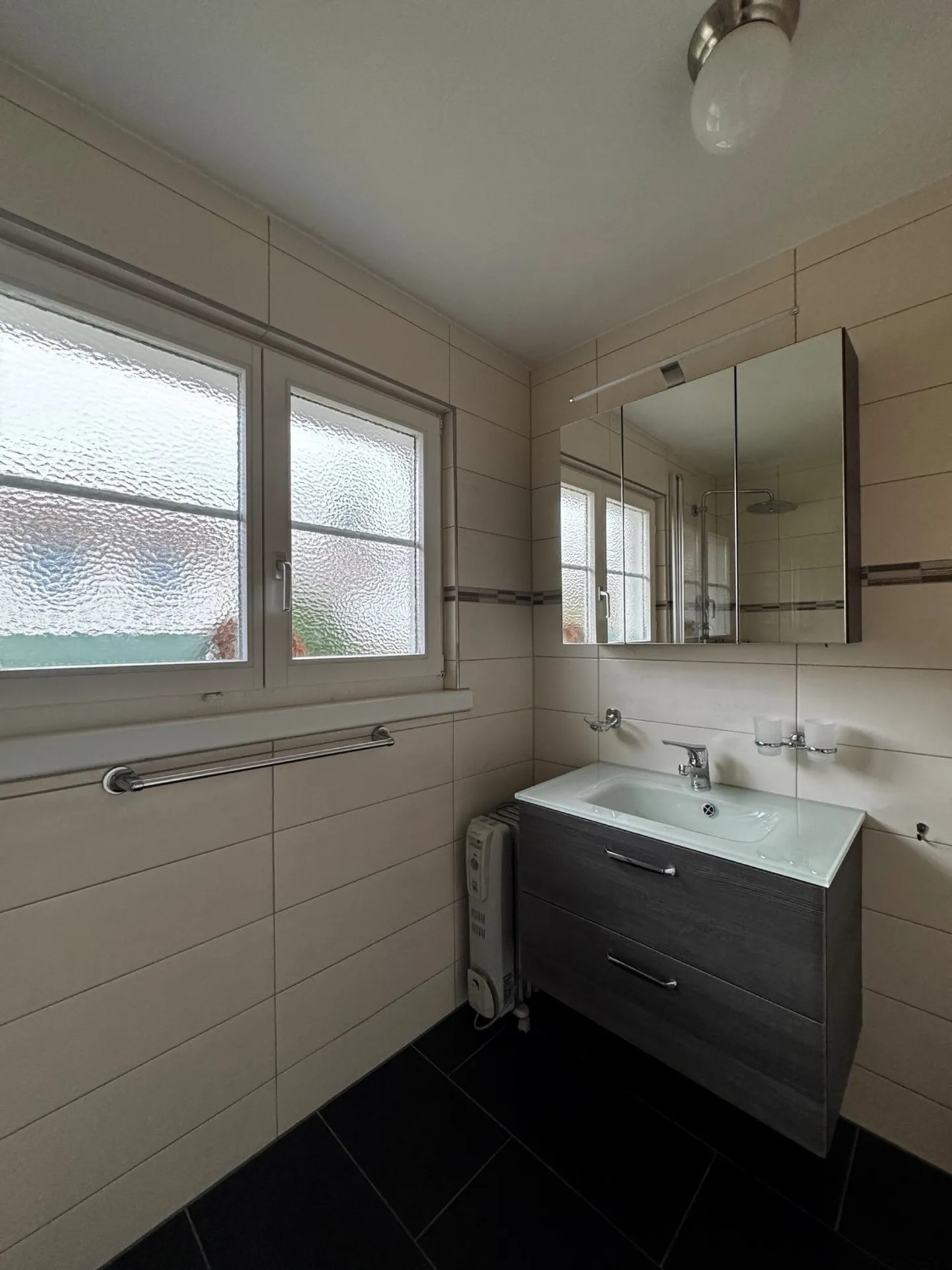 Casa a schiera affascinante a Oberengstringen - Foto 8 di 18