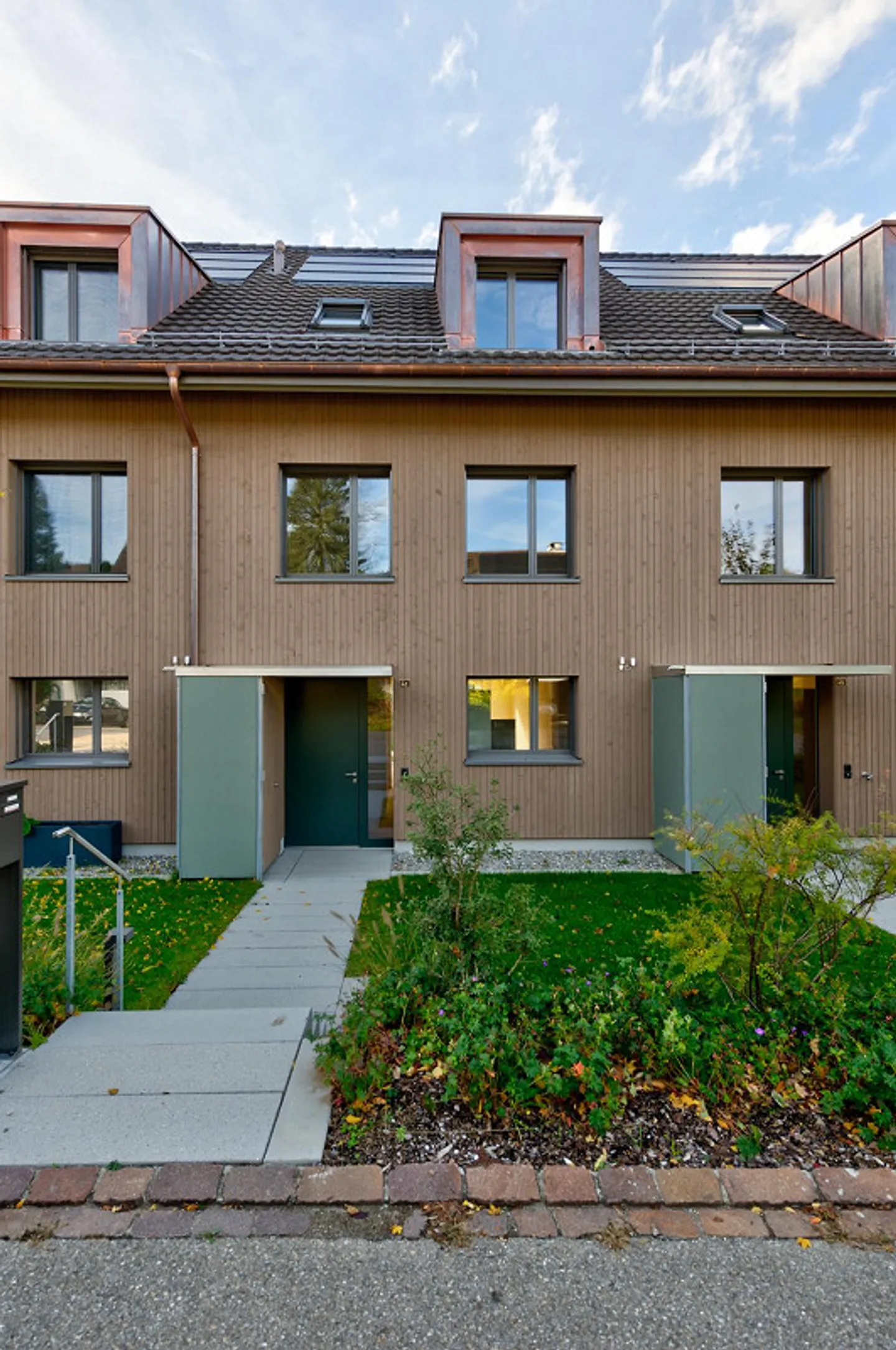 New construction: the last 2 ecological 6 ½ climate wood houses in the green - Photo 2 of 12