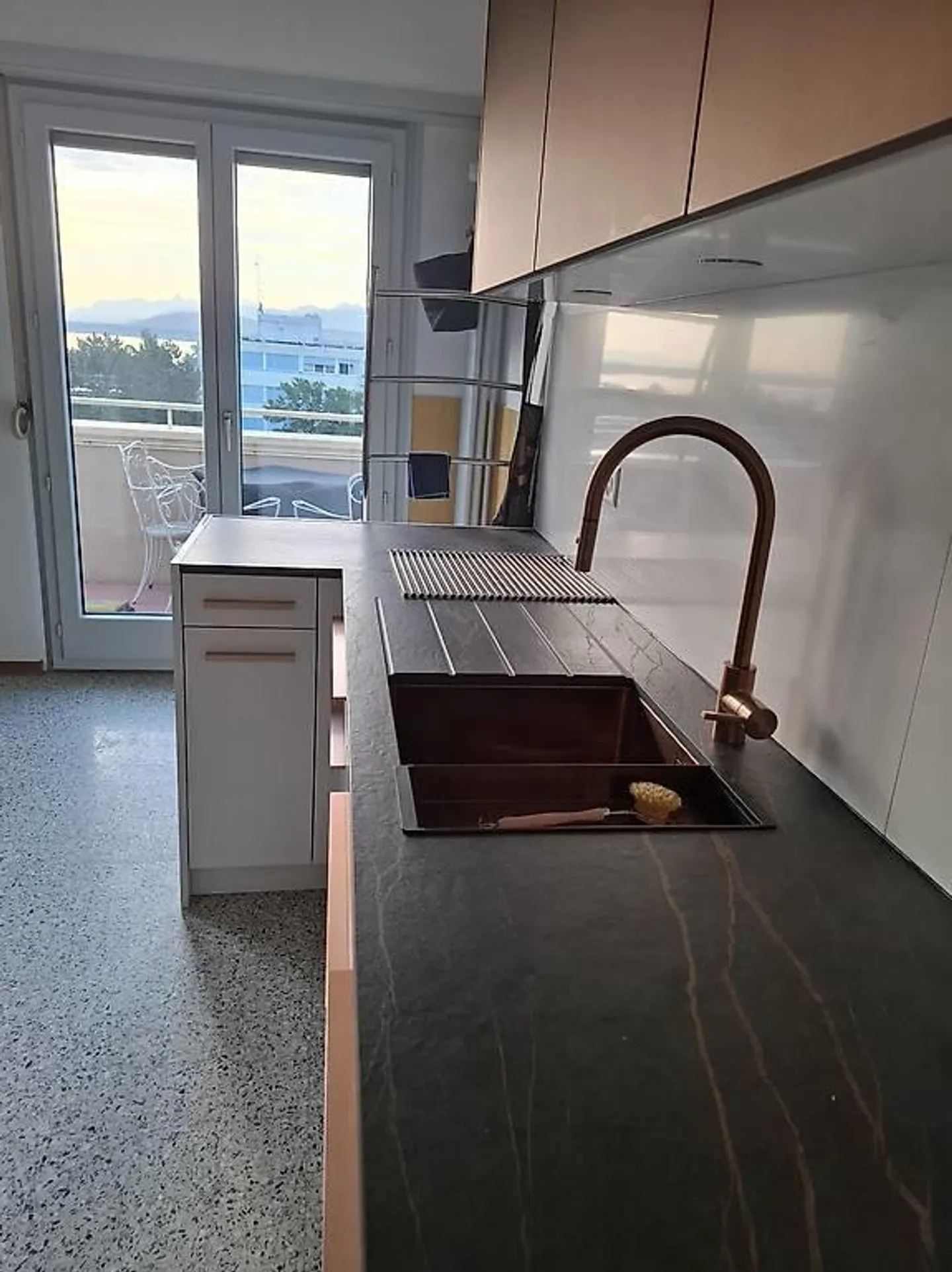 Appartamento moderno vicino al Lago di Ginevra - Foto 3 di 13