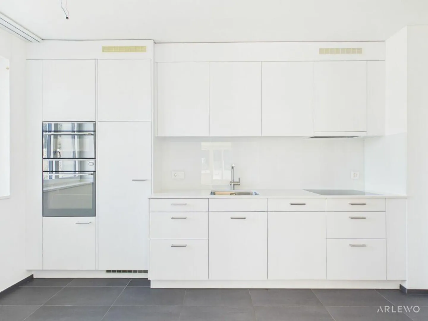 Vivere moderno sopra i tetti - 11° piano con vista sul lago e sulle montagne - Foto 8 di 14