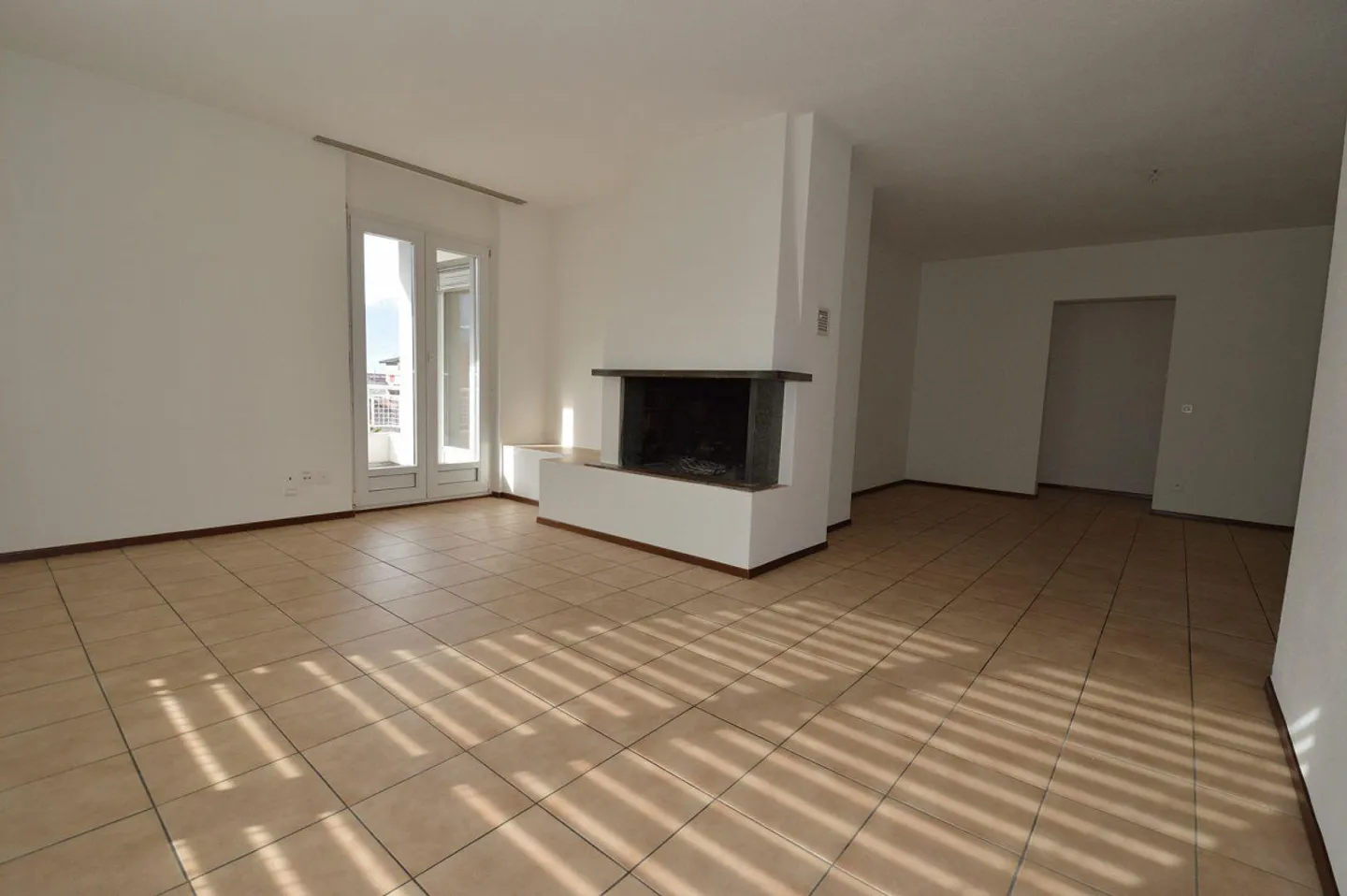 Appartamento spazioso 4.5 locali - Foto 3 di 7