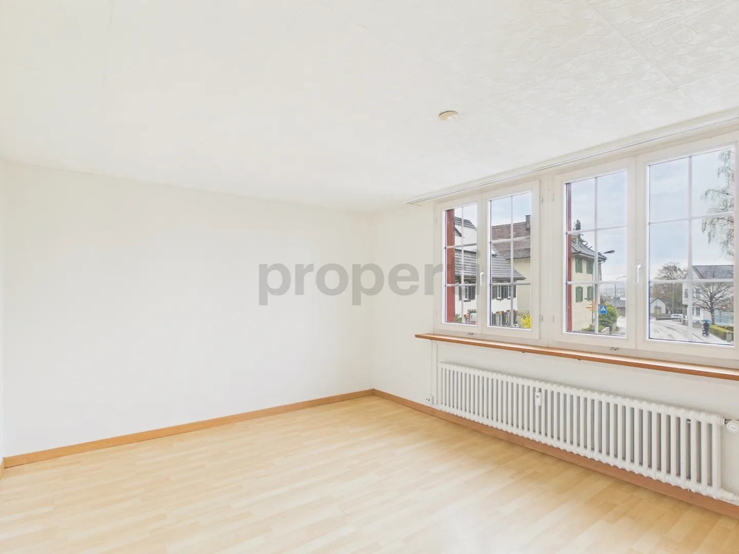 Newly renovated 6-room terraced house with large basement, Ermatingen - Photo 2 of 11