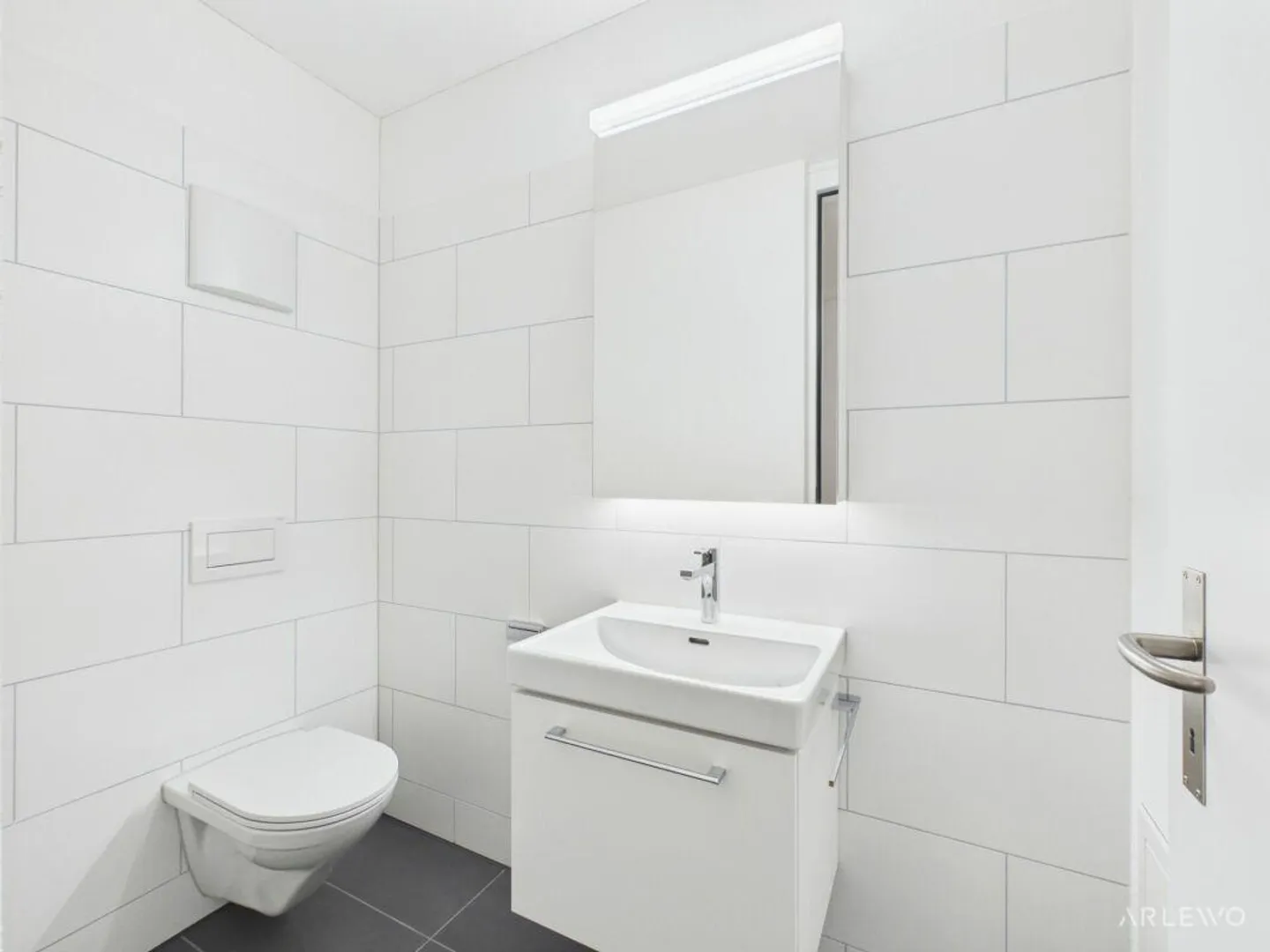 Vivere moderno sopra i tetti - 11° piano con vista sul lago e sulle montagne - Foto 12 di 14