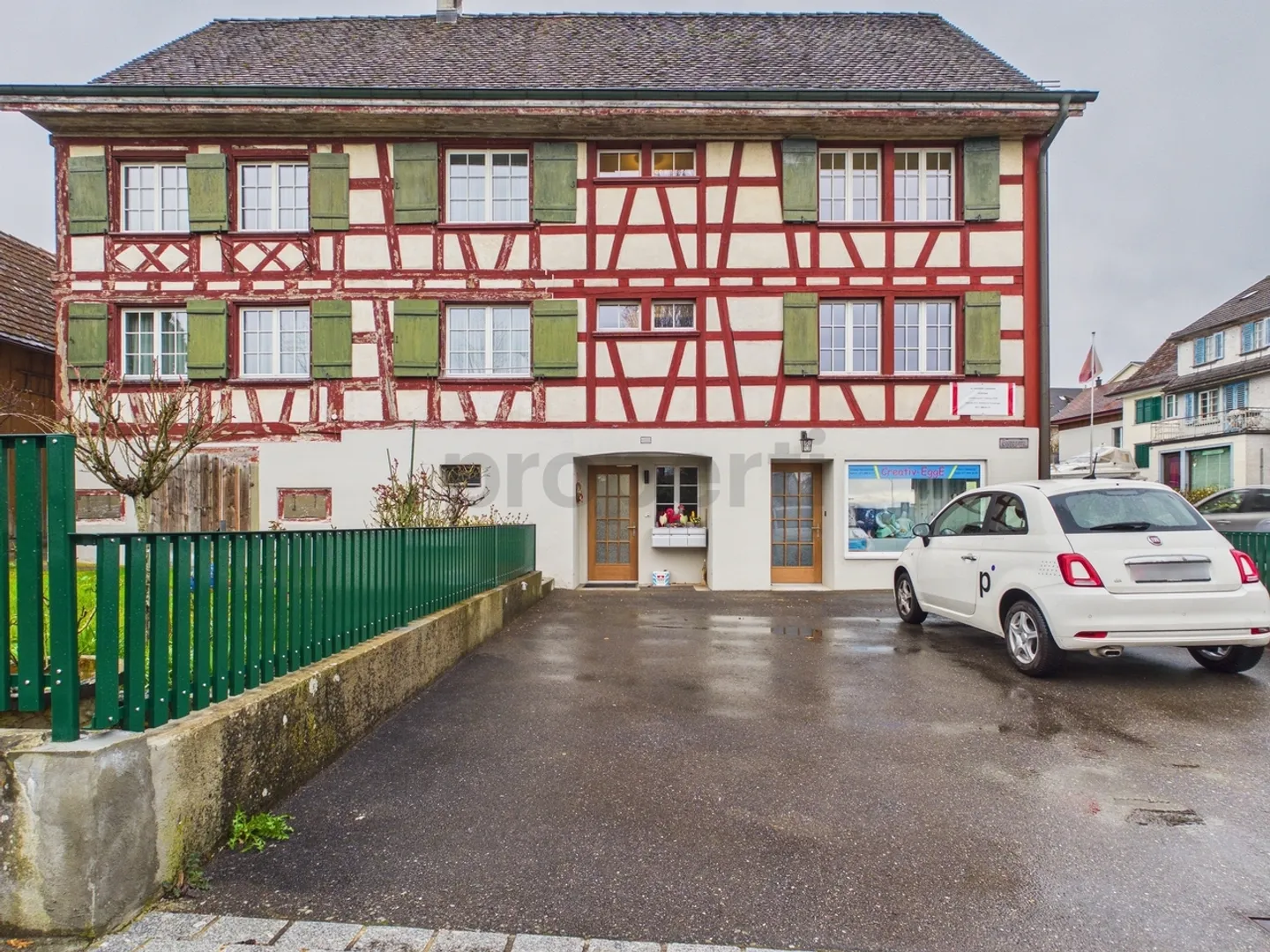 Newly renovated 6-room terraced house with large basement, Ermatingen - Photo 1 of 11