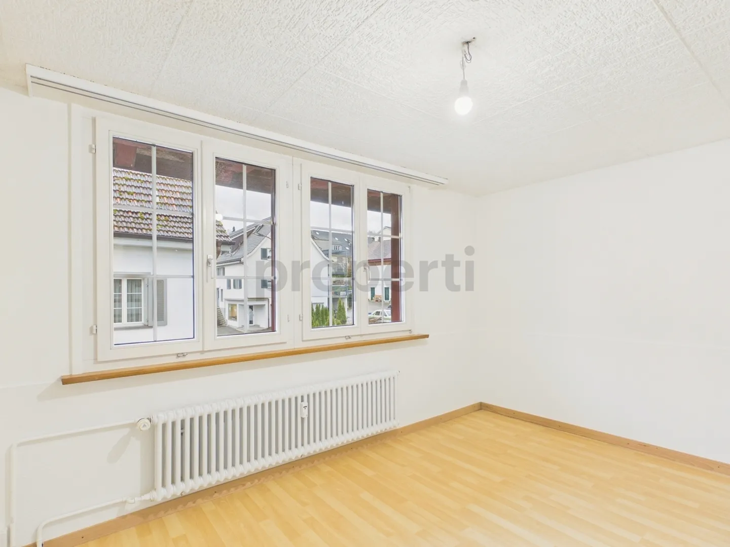 Newly renovated 6-room terraced house with large basement, Ermatingen - Photo 7 of 11