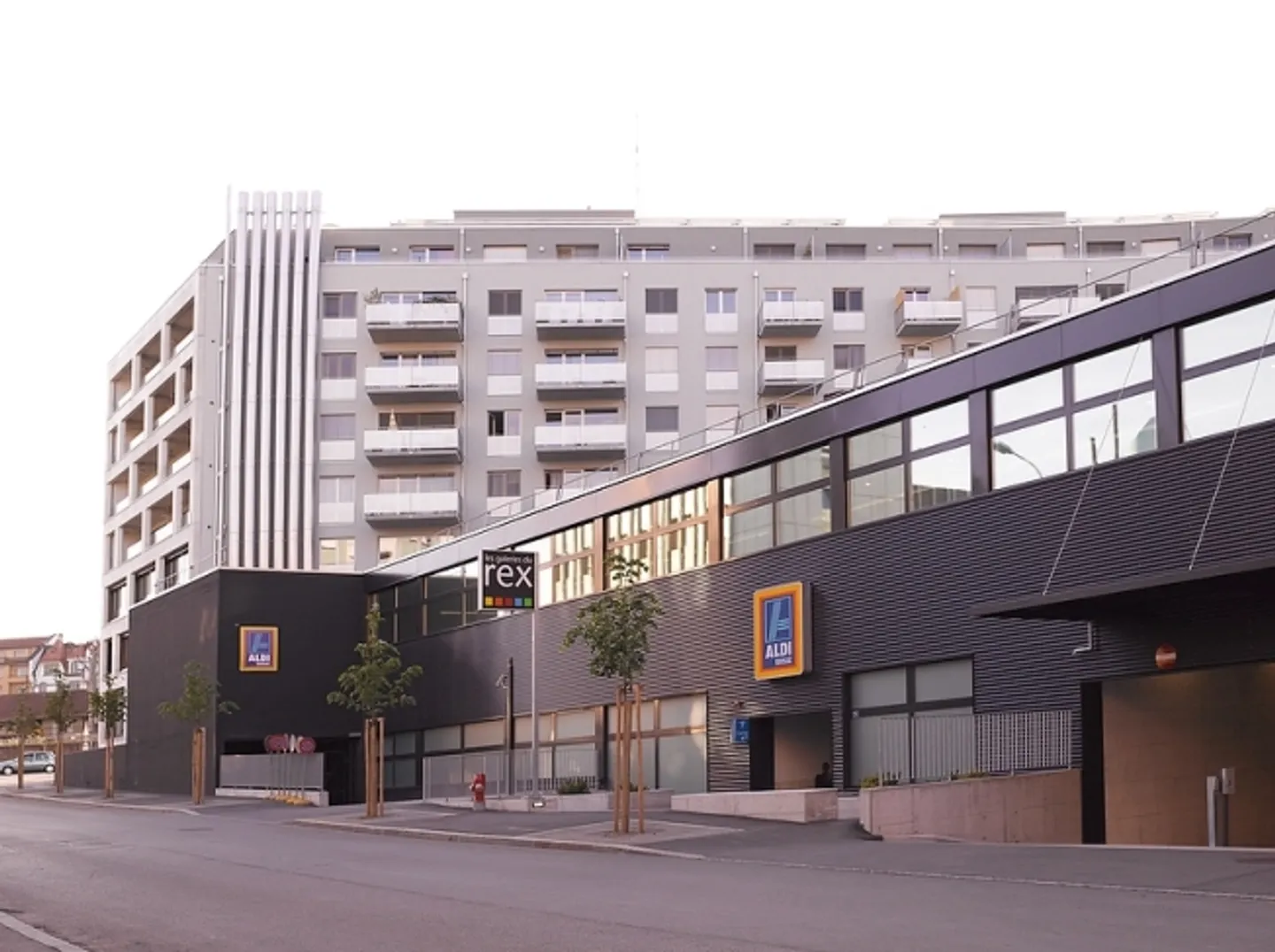 Arco commerciale nel centro città - 120 m2 - Foto 3 di 4