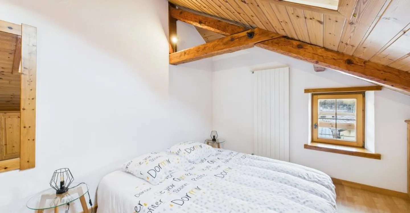 Schönes Gebäude mit 3 Wohnungen im Herzen von Chalais - Foto 6 von 8
