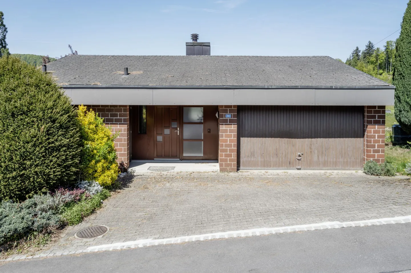 Single-family house with garden and panoramic view on the edge of the village - Photo 2 of 12