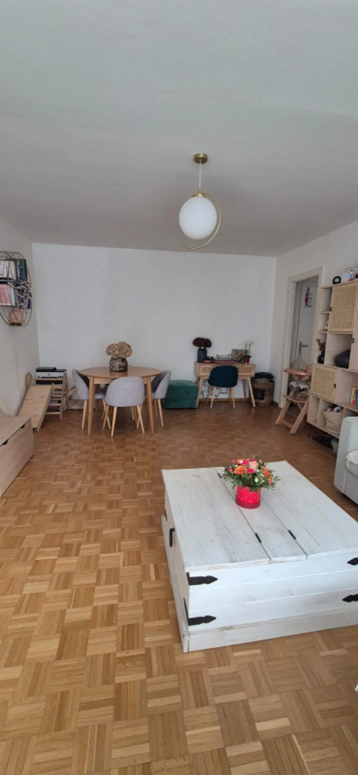 GENF ZENTRUM - 4 ZIMMER MIT BALKON & GESCHLOSSENEM GARAGE - Foto 5 von 6