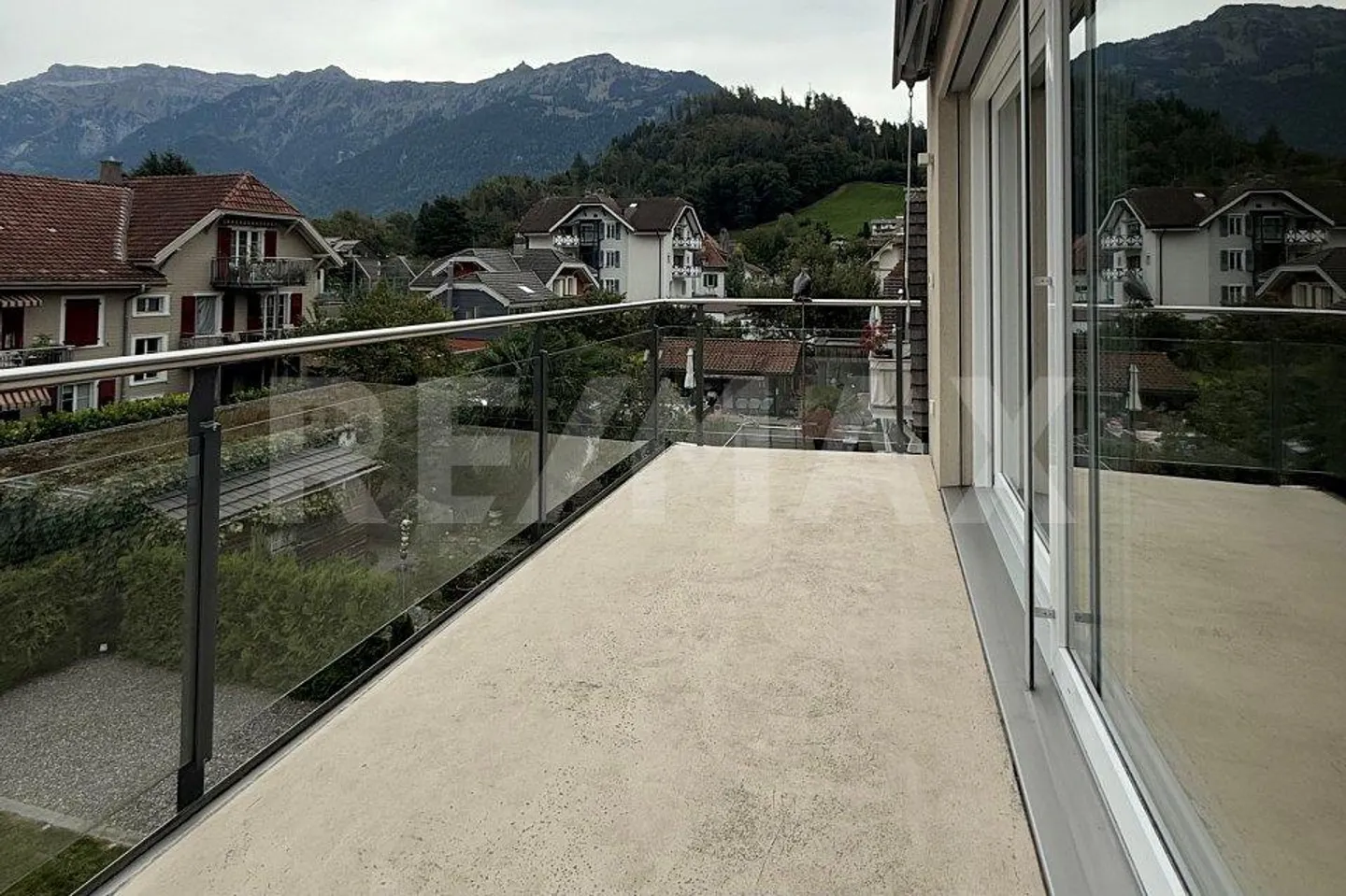 Una casa per sentirsi bene - Vita moderna a Interlaken - Foto 9 di 9